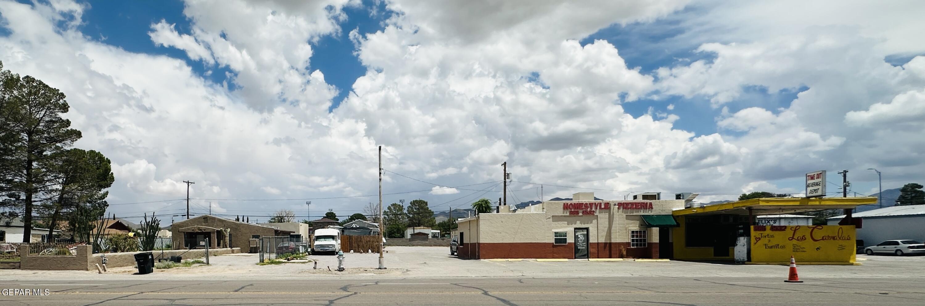 825 & 833 S South Main St. Street, Anthony, TX 79821