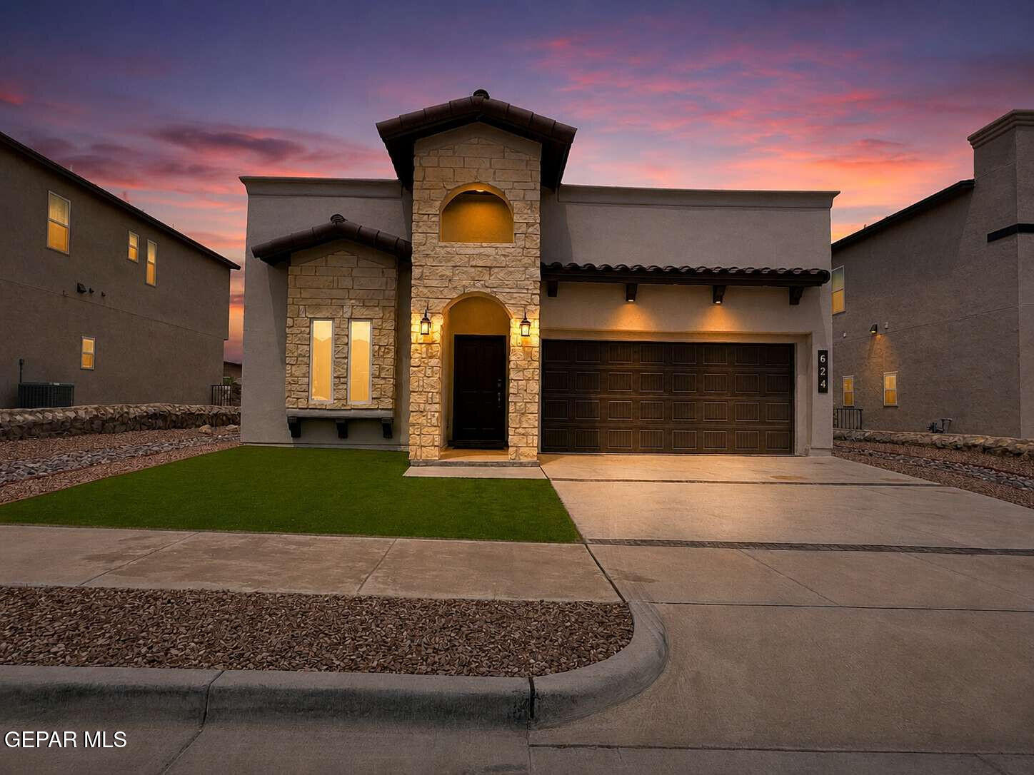 624 W LA ENTRADA Circle, Sunland Park, NM 88063
