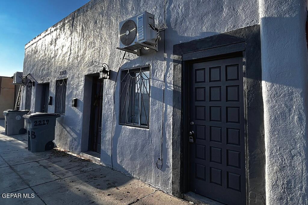 2219 MAGOFFIN Avenue, El Paso, TX 79901