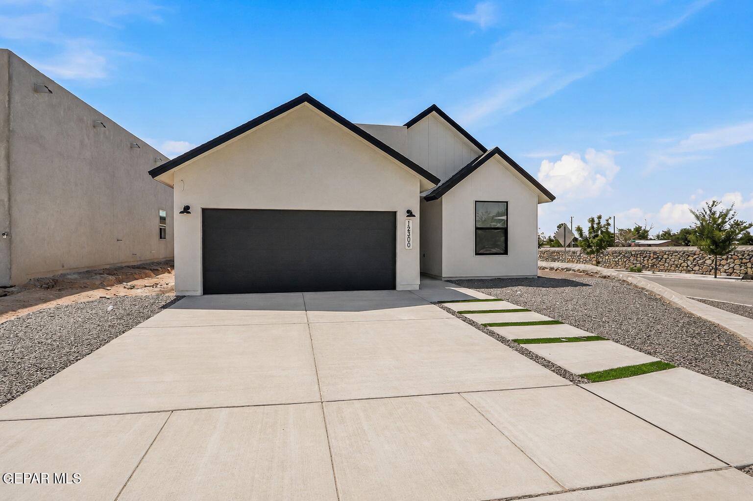 12300 ANSON MILLS Way, El Paso, TX 79934