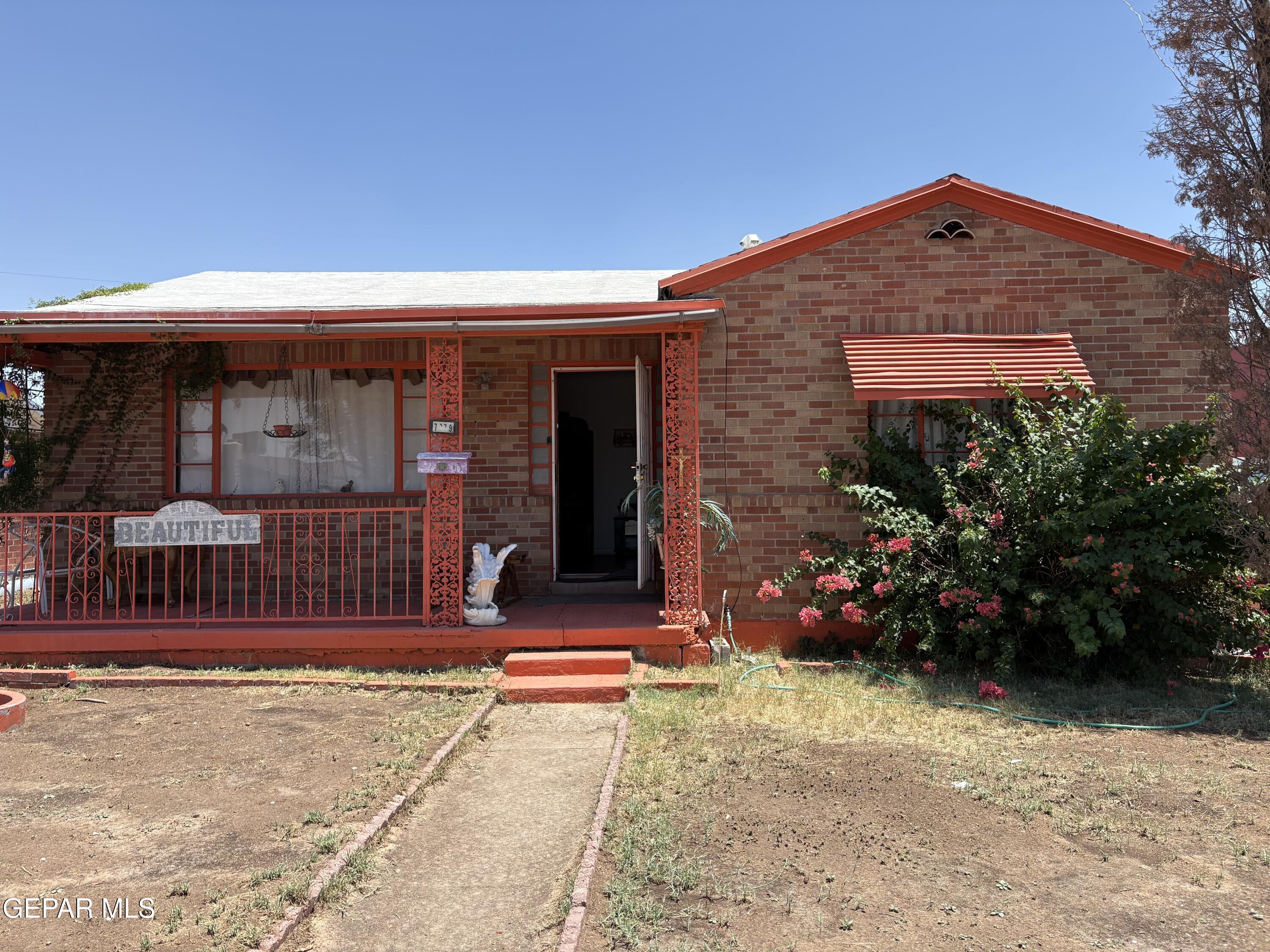7079 CANARY, El Paso, TX 79915