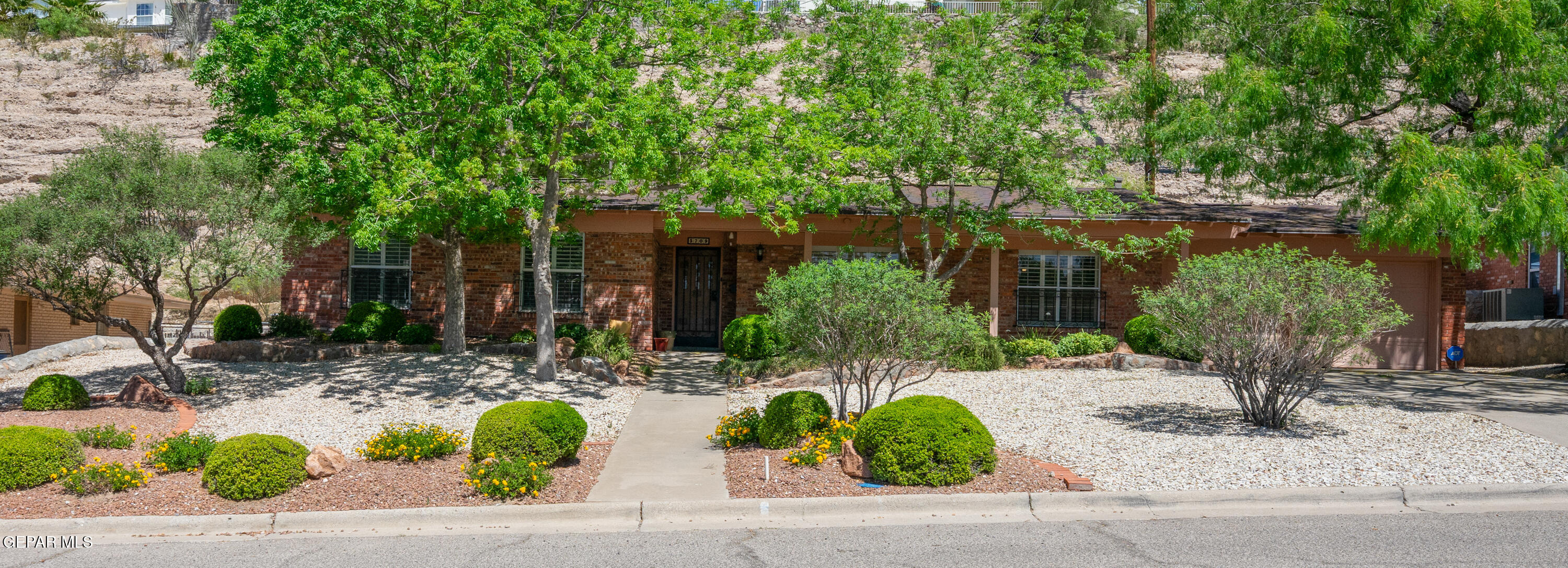 5709 BURNING TREE Drive, El Paso, TX 79912