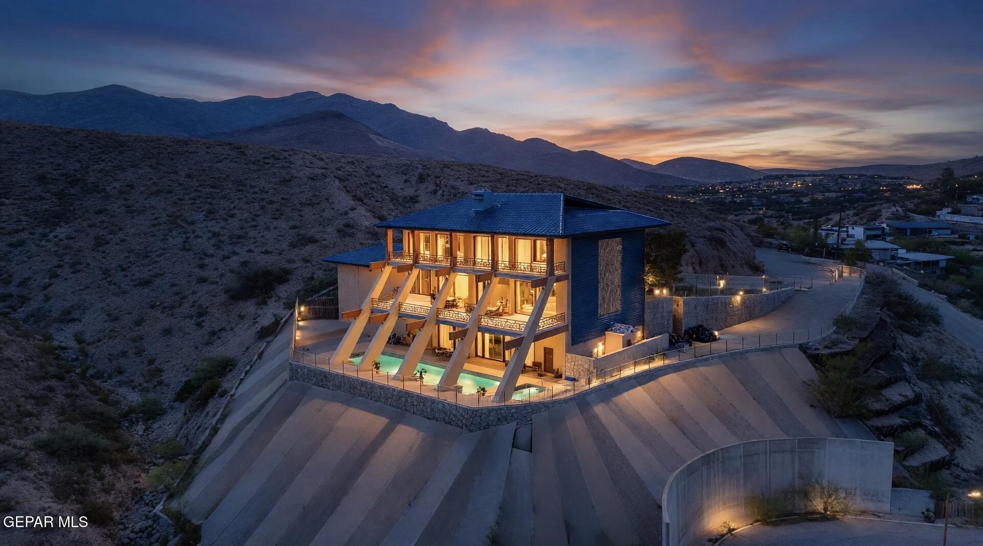 2300 RED SKY Lane, El Paso, TX 79930