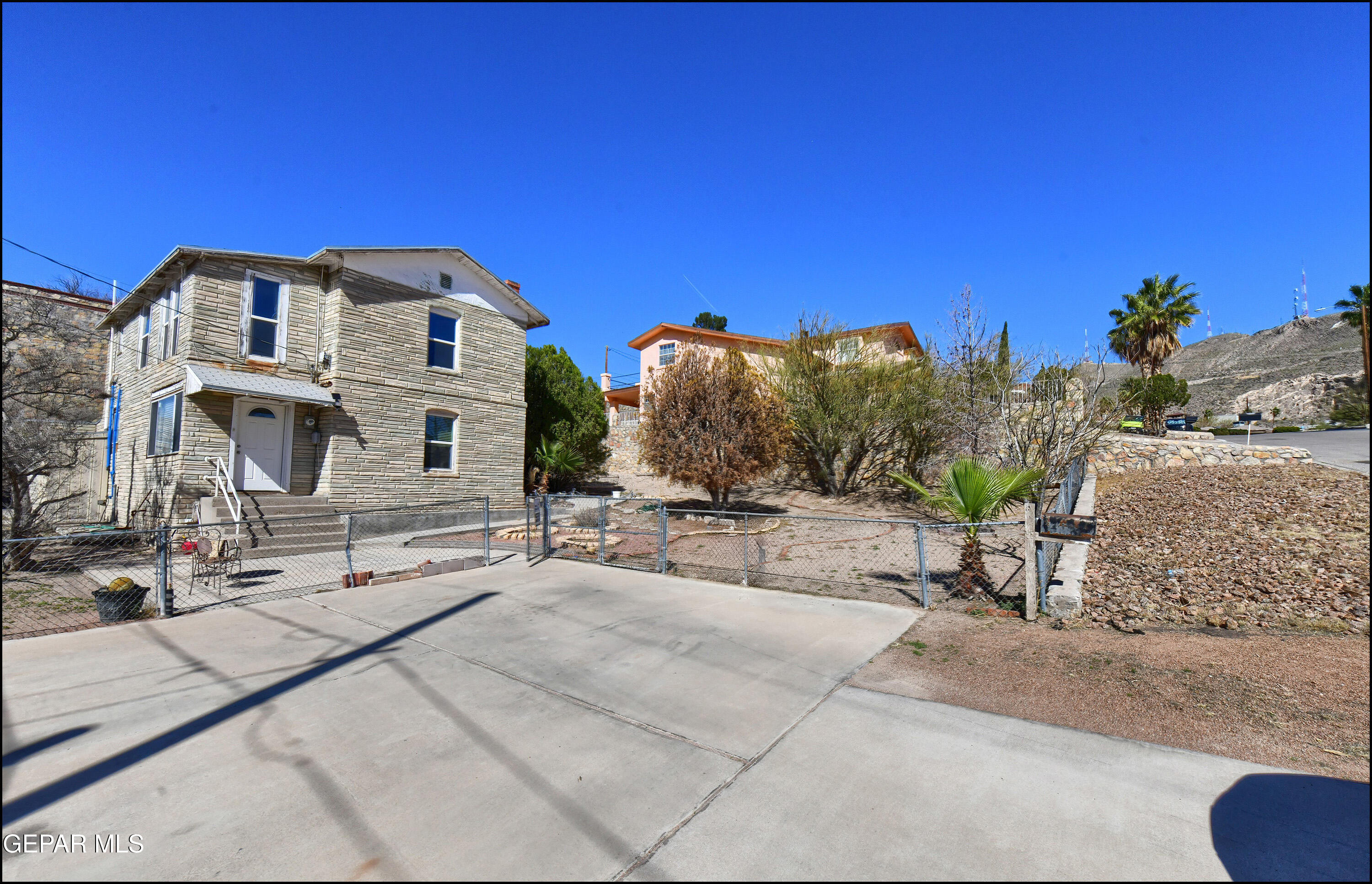 1609 GEORGIA Place, El Paso, TX 79902