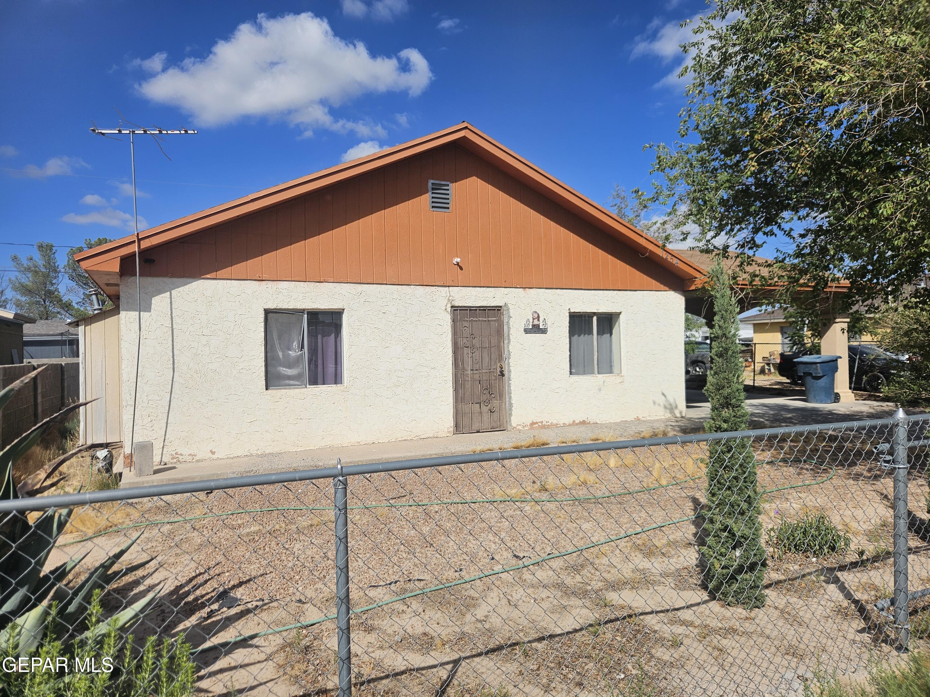 1254 G Street, Fabens, TX 79838