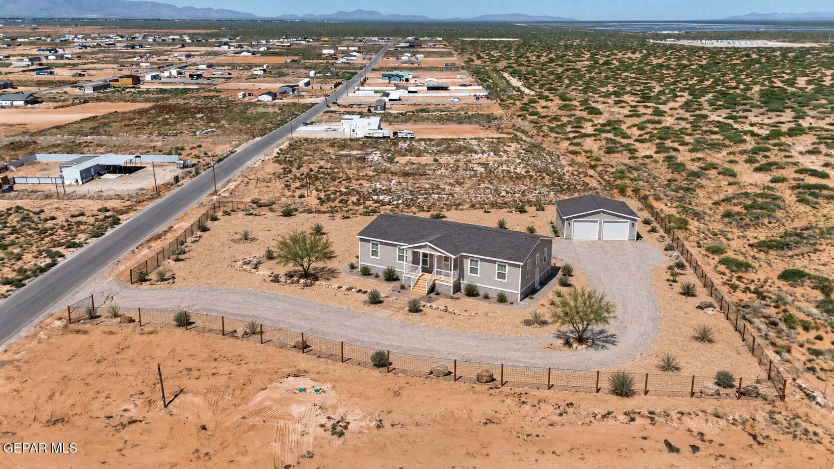 1449 THAR DESERT Drive, Chaparral, NM 88081