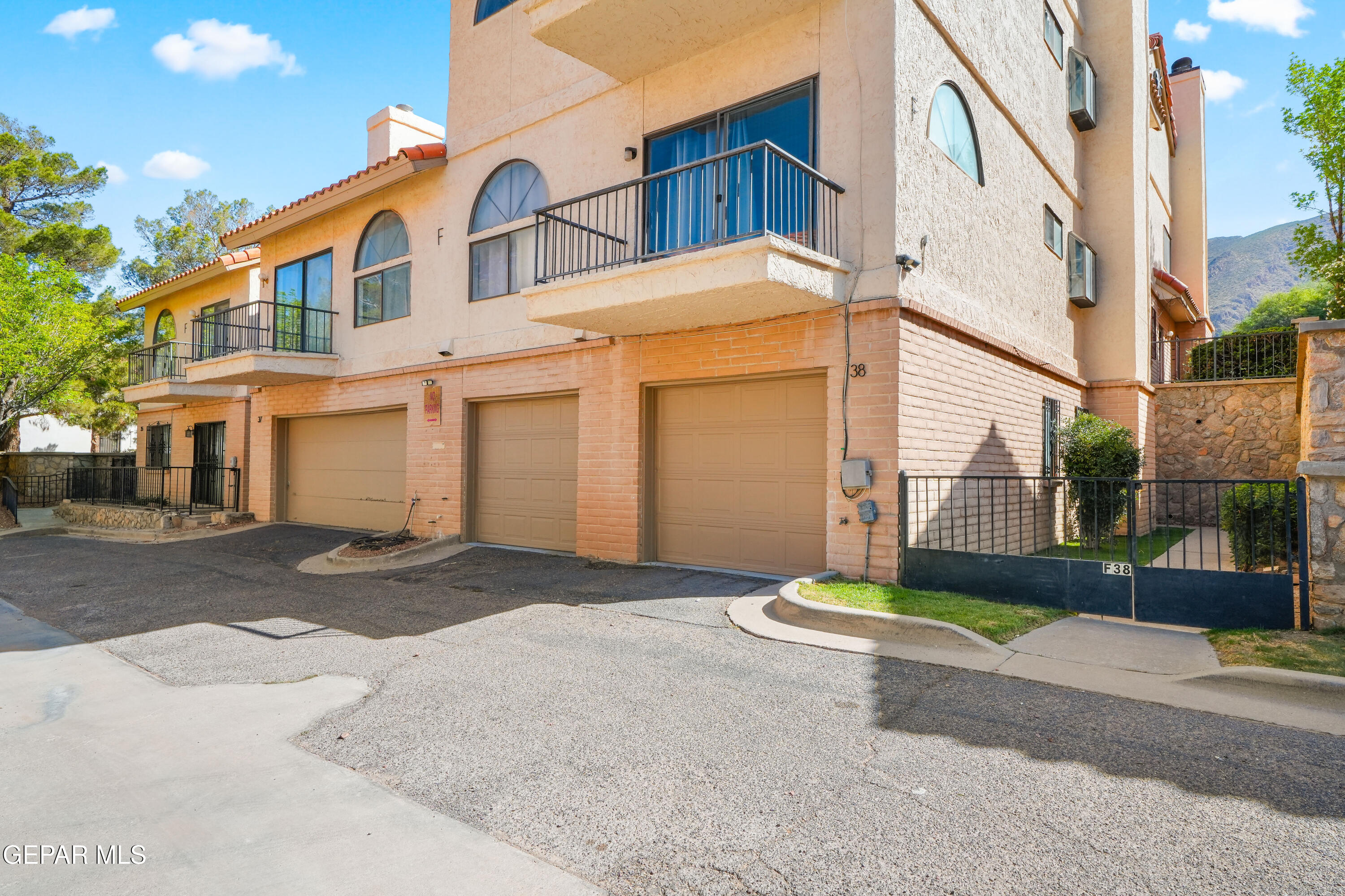 4614 N Stanton Street F38, El Paso, TX 79902