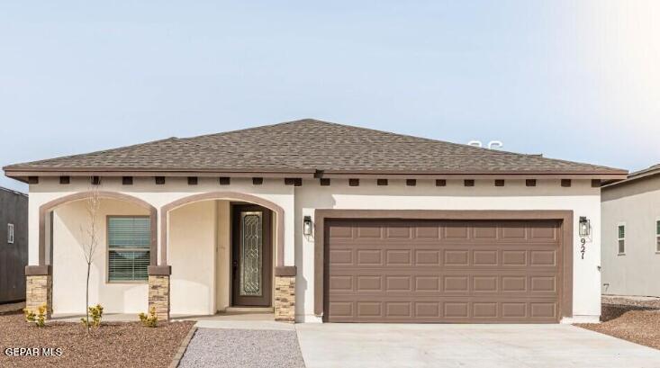 916 GULF STREAMS Avenue, El Paso, TX 79932