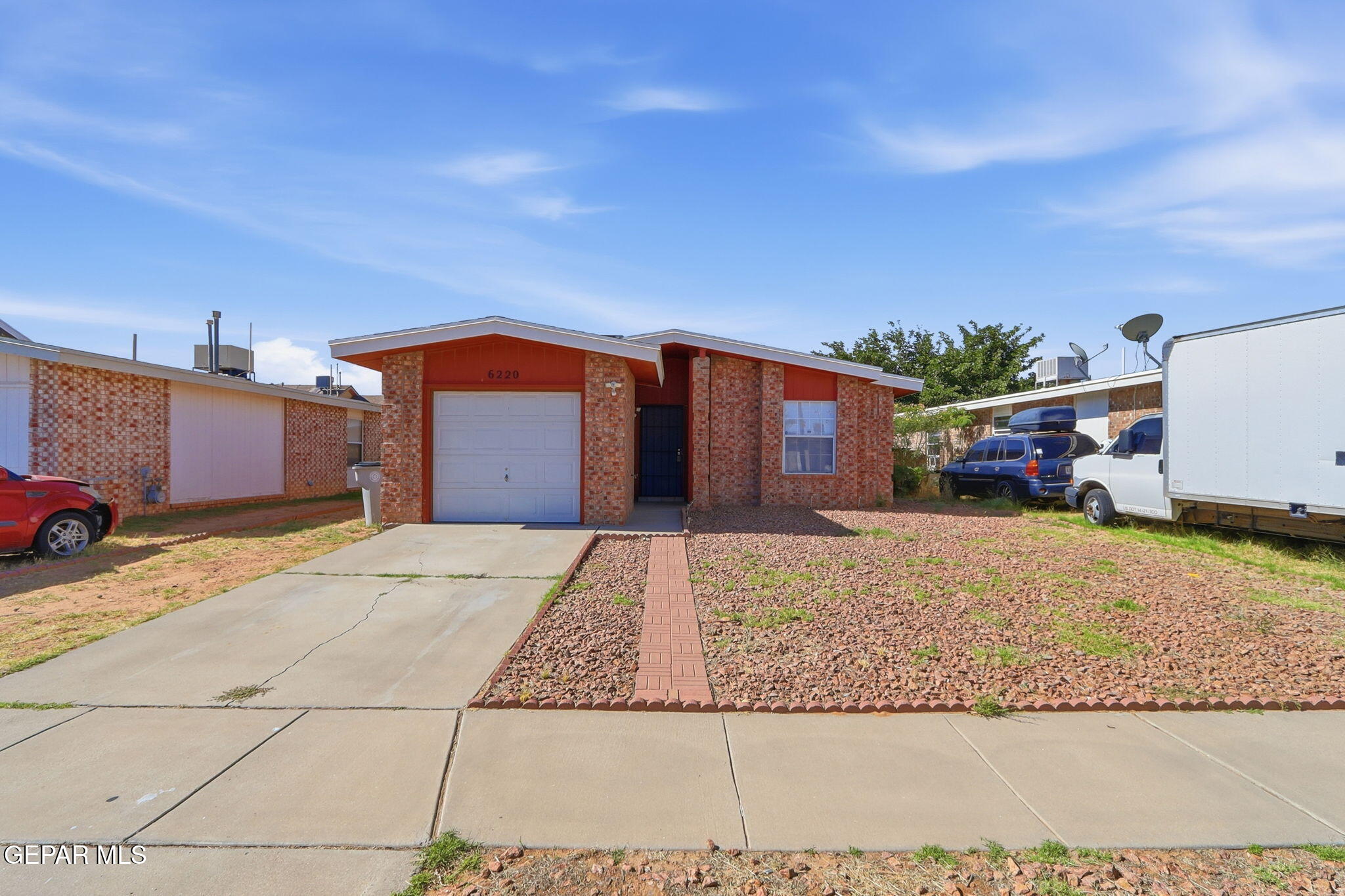 6220 LONDON BRIDGE Drive, El Paso, TX 79934