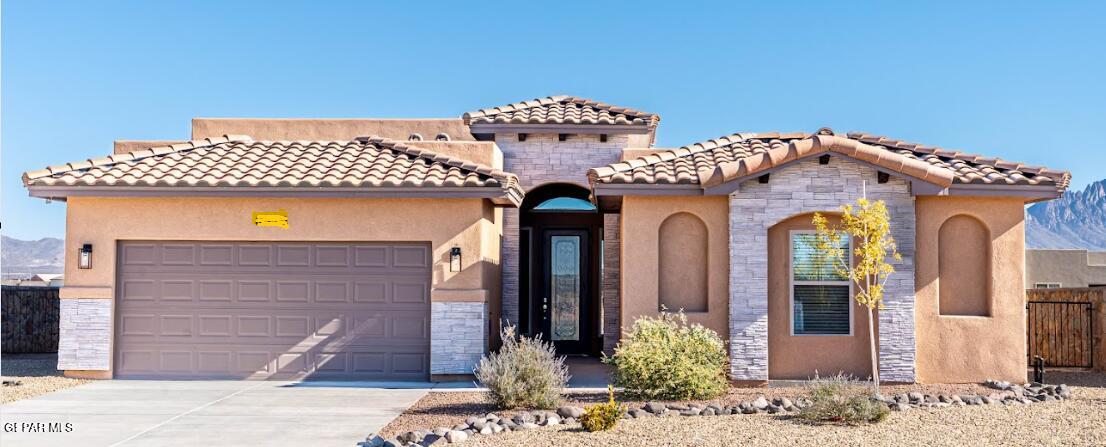 7243 Bobcat Hollow Drive, El Paso, TX 79911