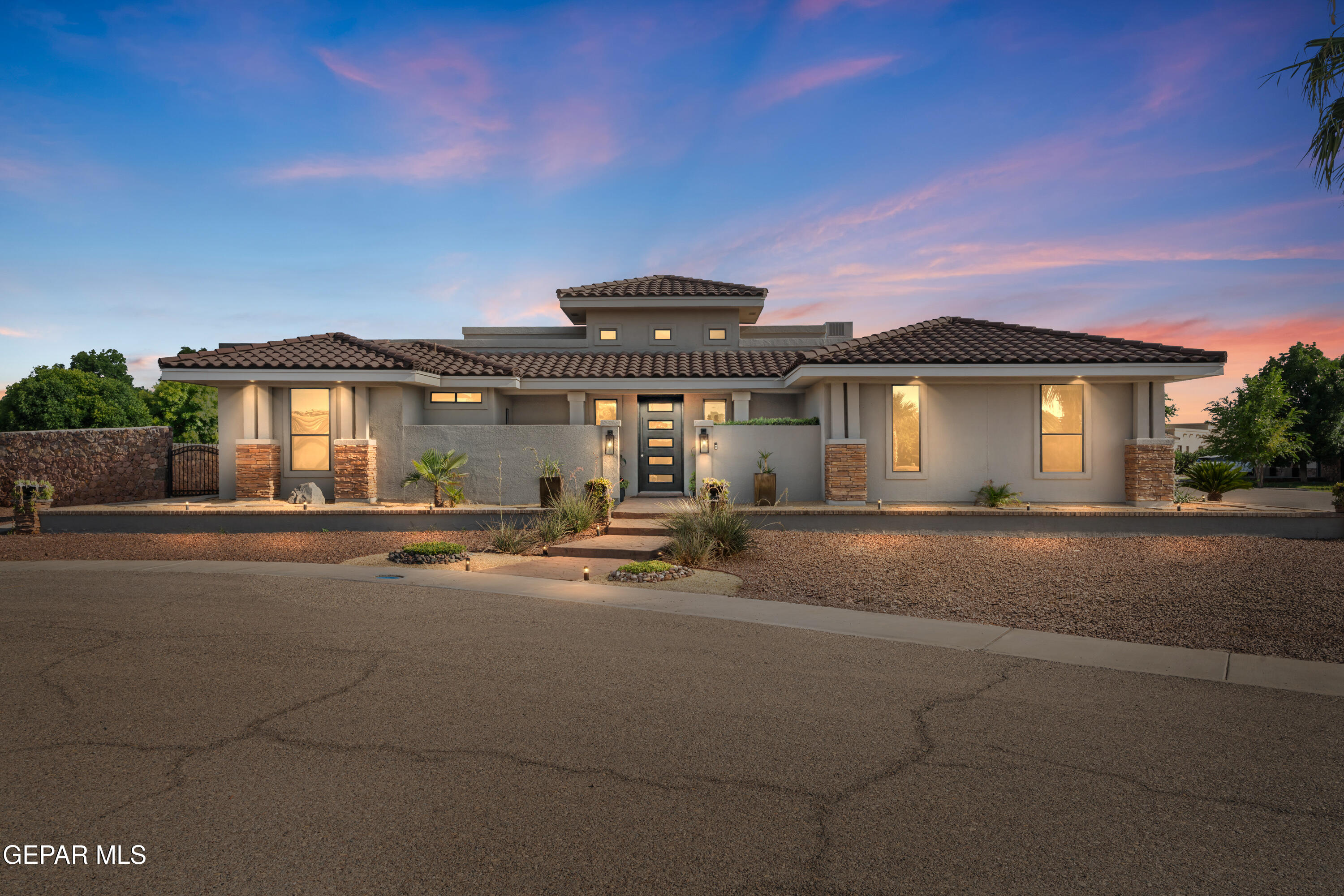 5910 ARBOL Place, El Paso, TX 79932
