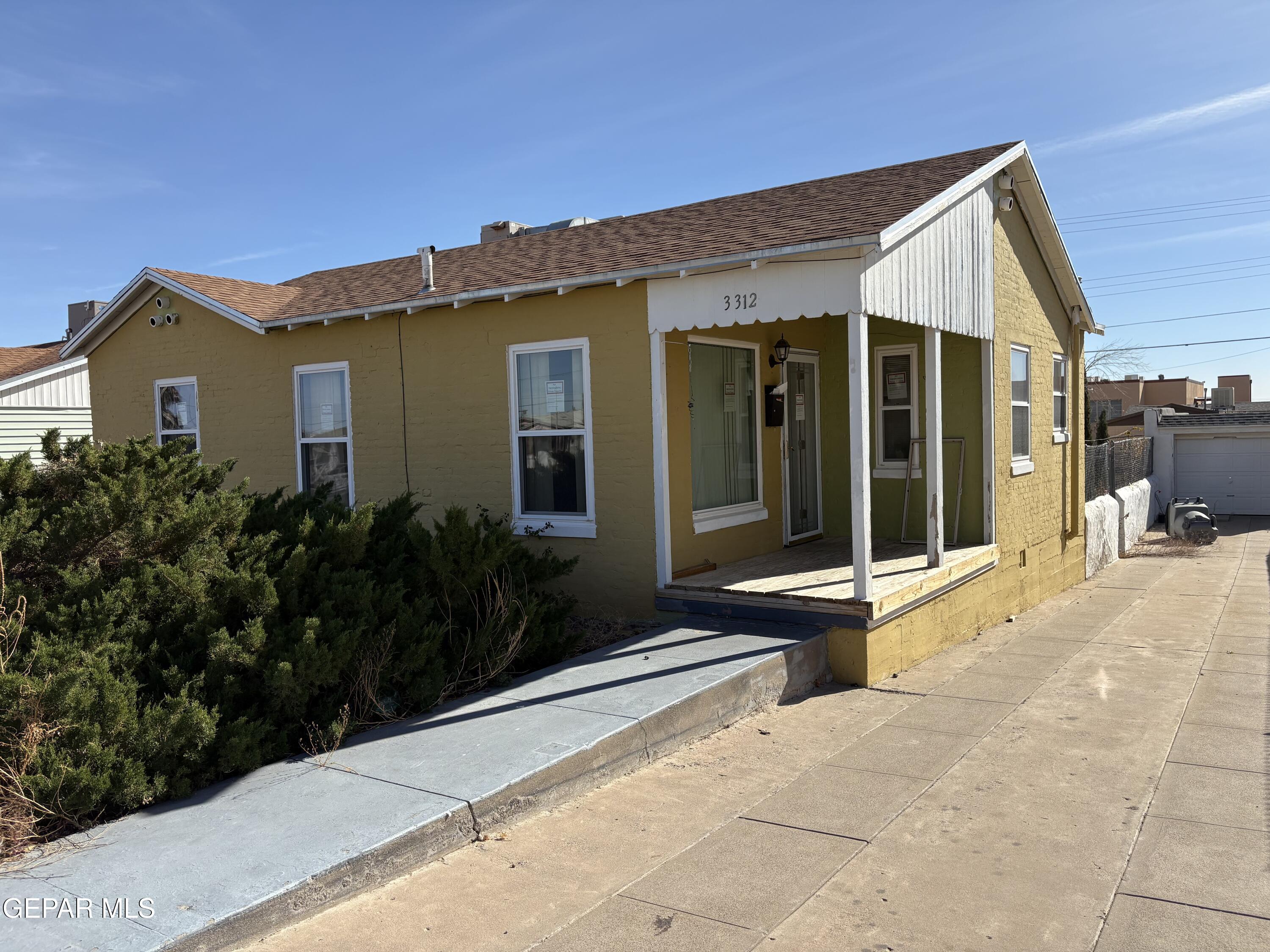 3312 Jackson Avenue, El Paso, TX 79930