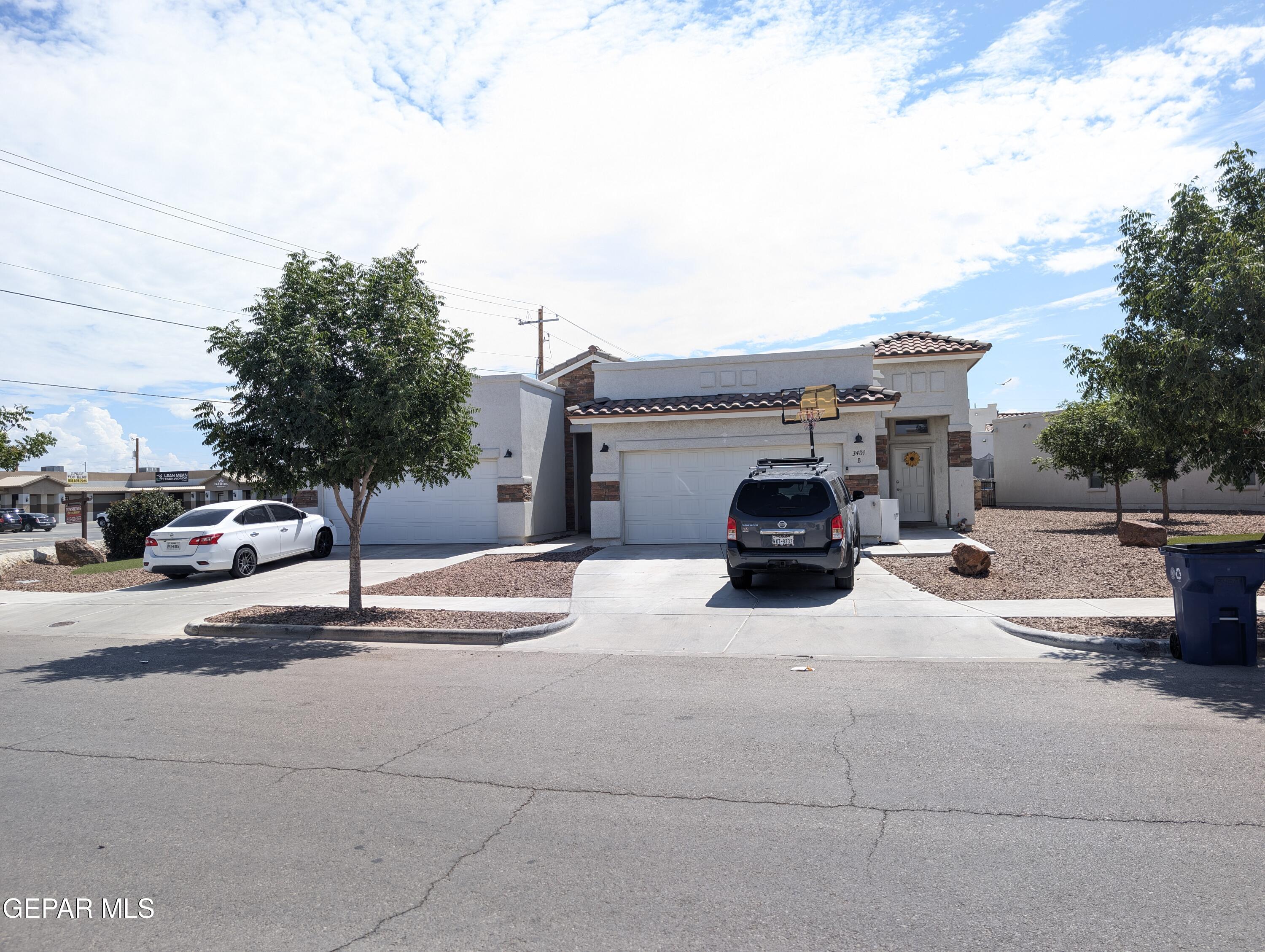 3484 Dana Grey Drive A and B, El Paso, TX 79938