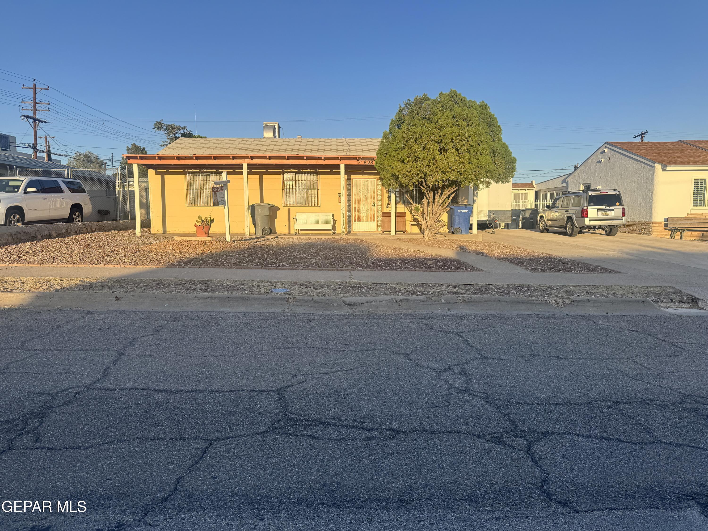 828 OLSON Street, El Paso, TX 79903