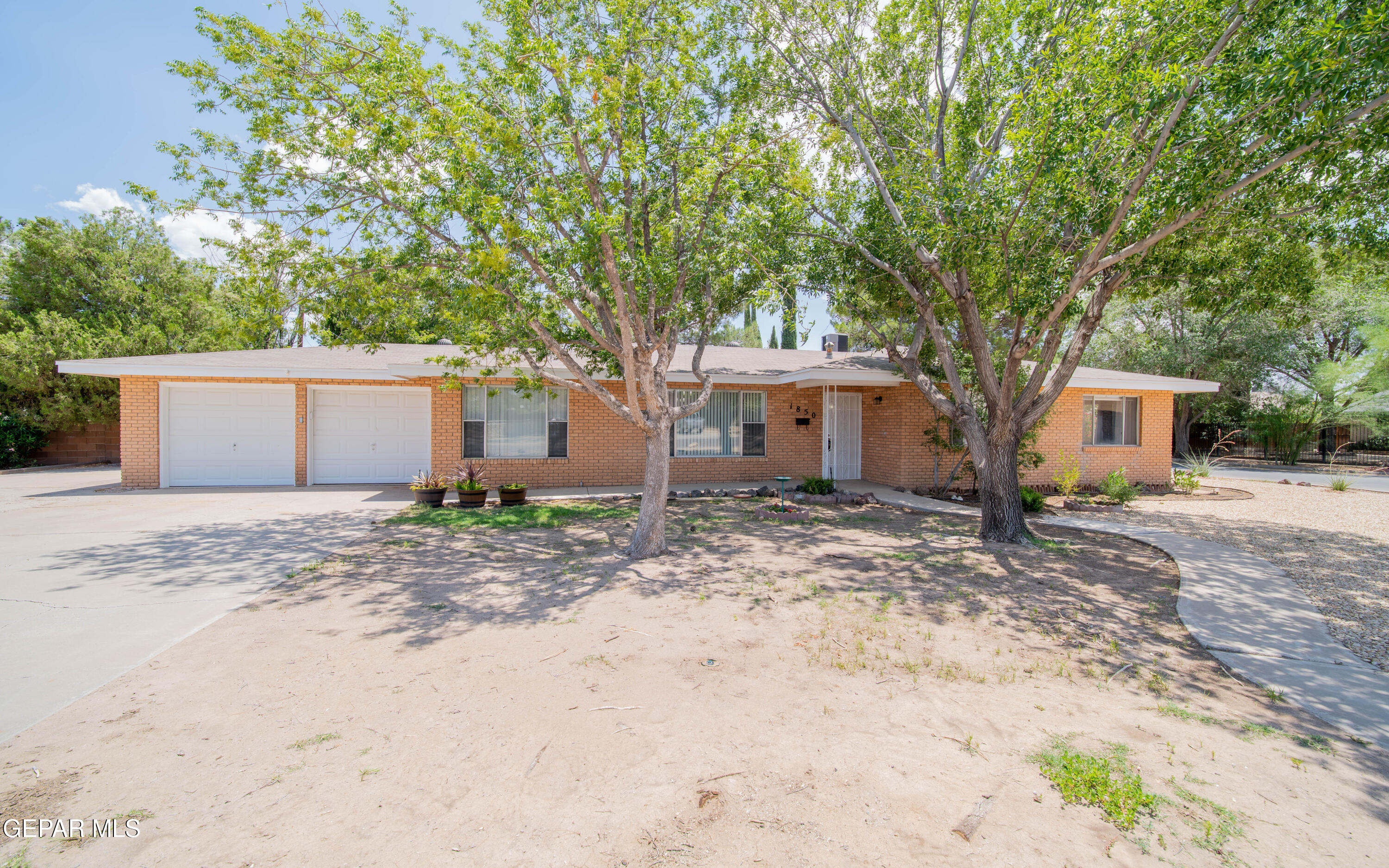 1850 Debby Circle, Las Cruces, NM 88005