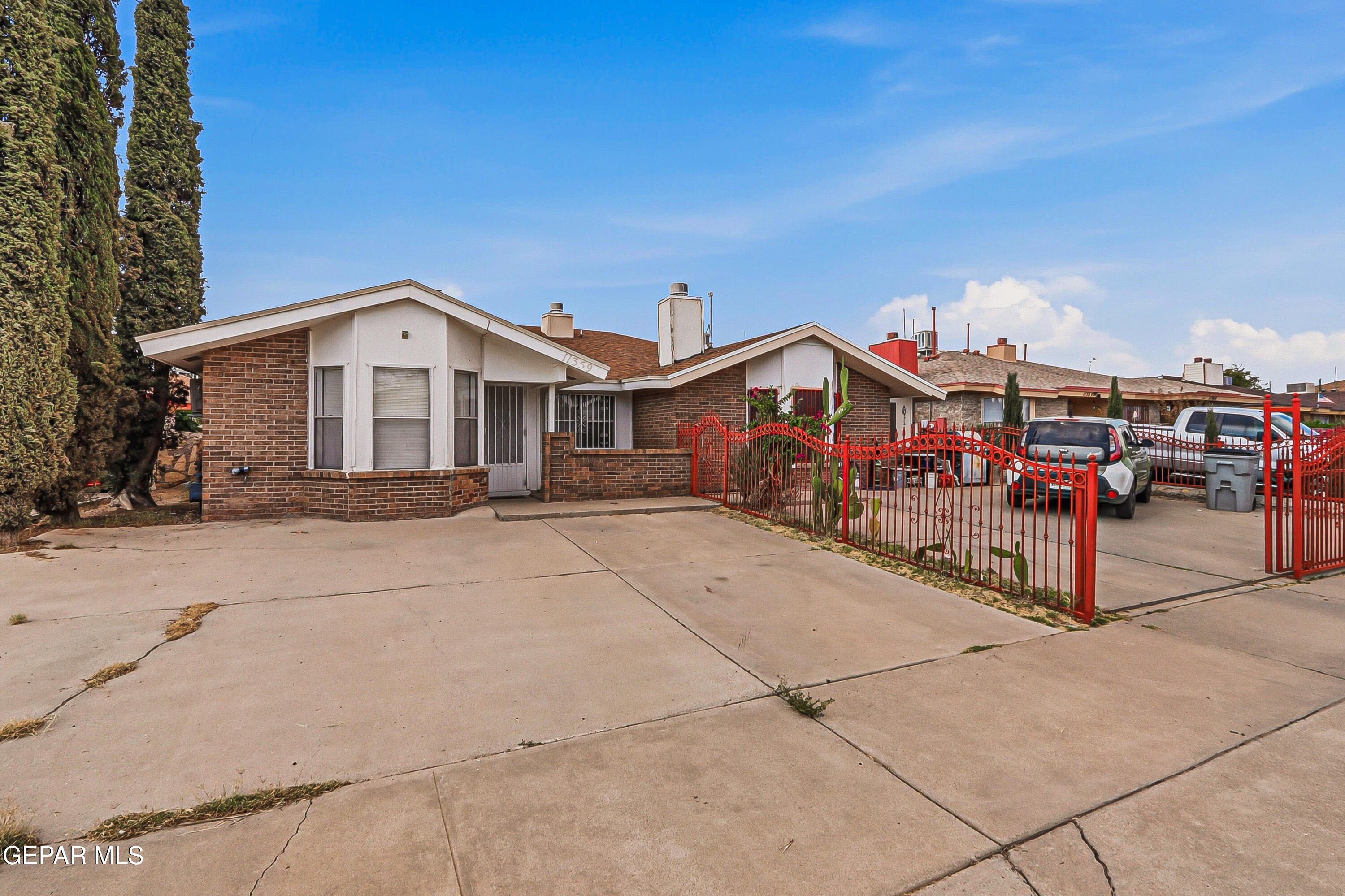 11359 LAKE LOY Drive A, El Paso, TX 79936