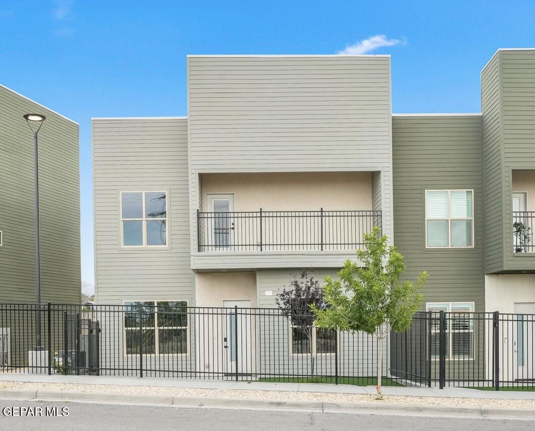 201 Desert Pass Street B-7, El Paso, TX 79912