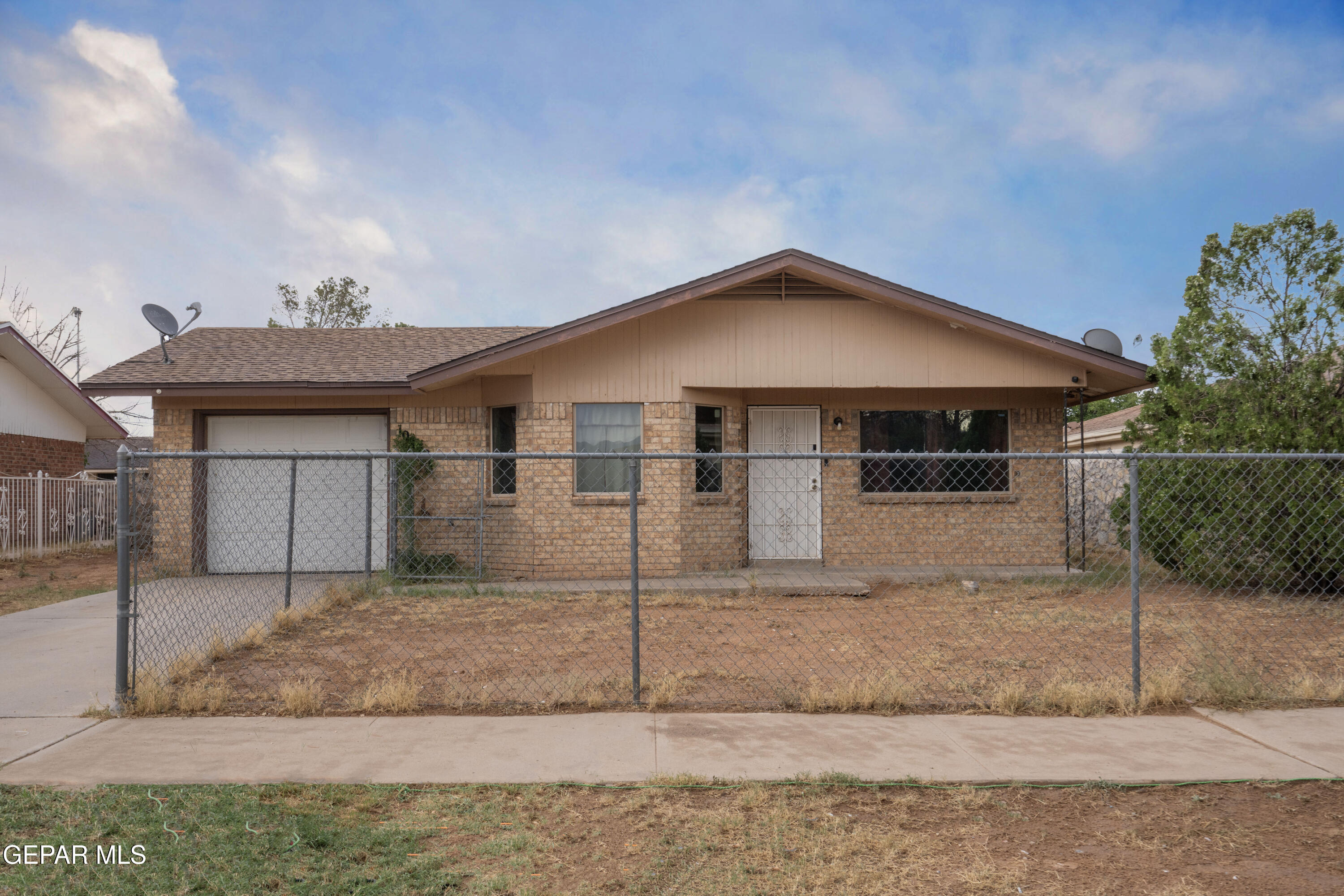 10832 SAPPHIRE Street, El Paso, TX 79924