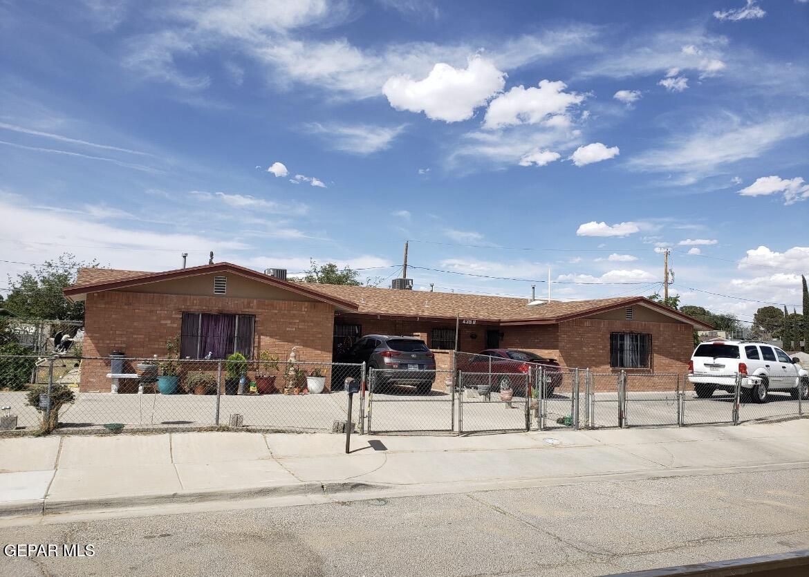 435 ARVIN Circle AB, El Paso, TX 79907