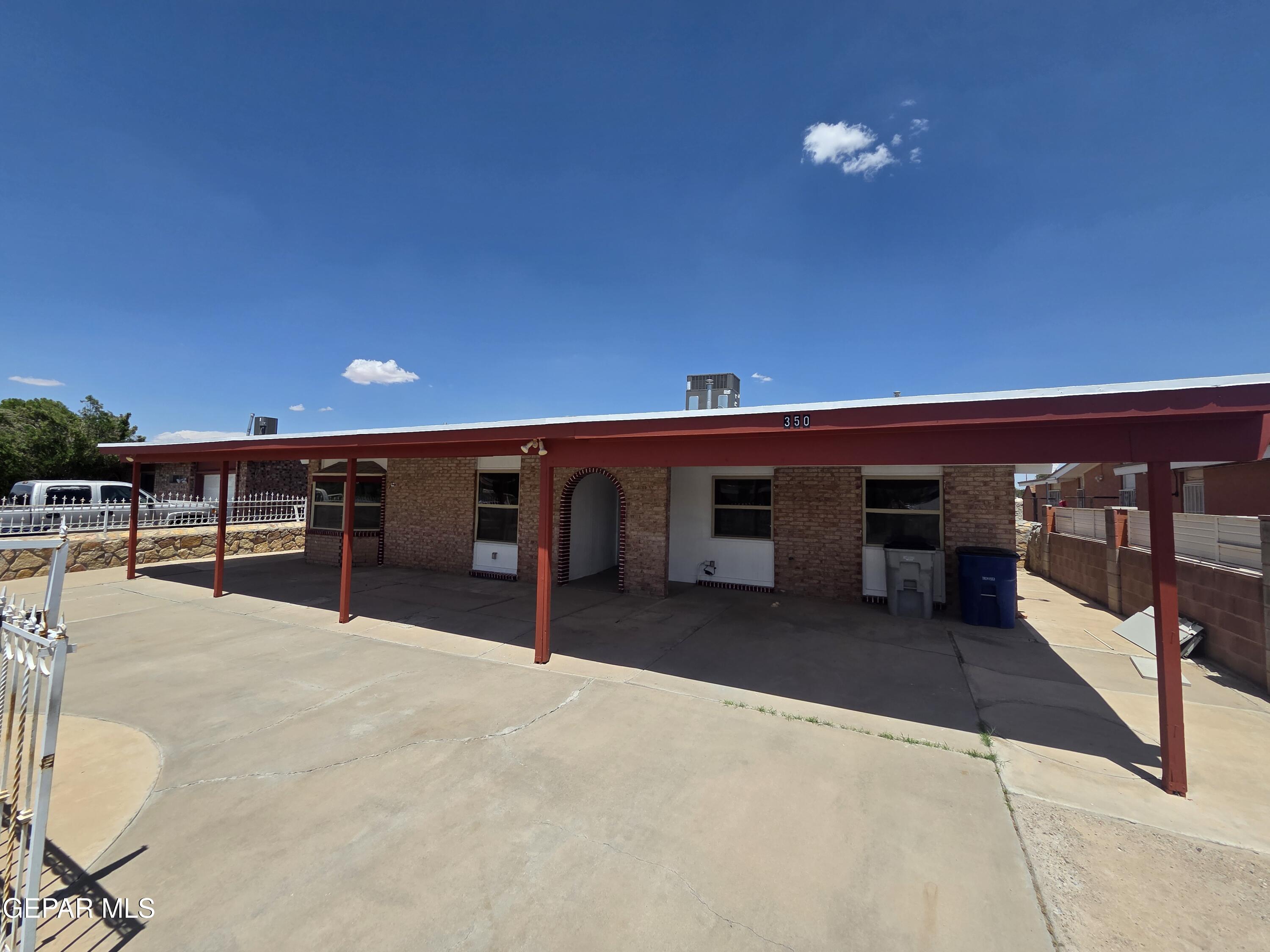 350 HOURGLASS Drive, El Paso, TX 79915