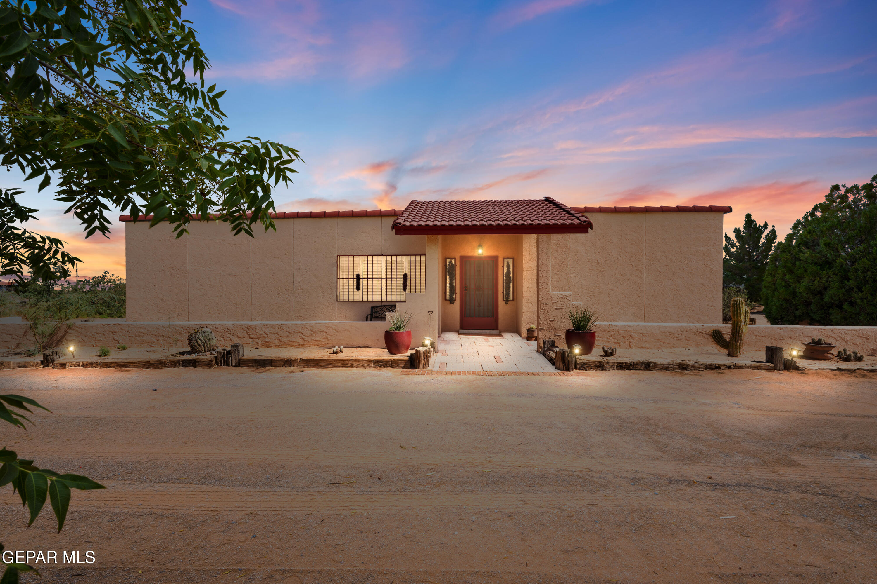 5249 DESERT WILLOW Drive, El Paso, TX 79938