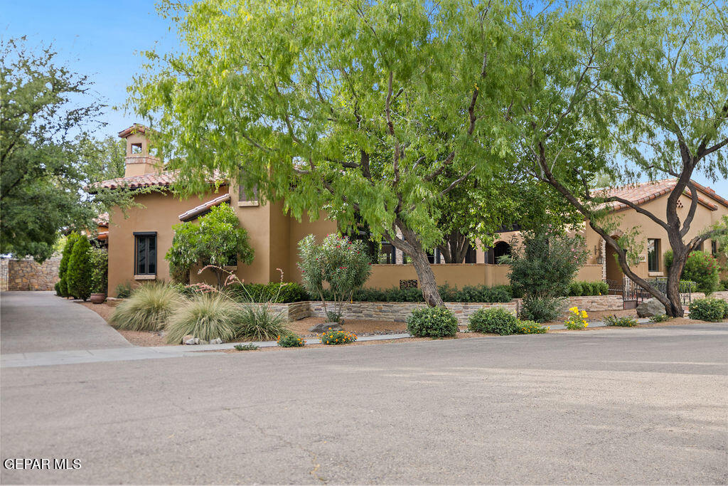 209 VILLA SERENA Court, El Paso, TX 79922
