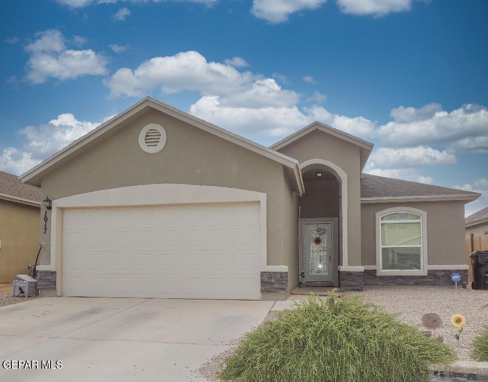 1017 Summer Lake Street, Horizon City, TX 79928