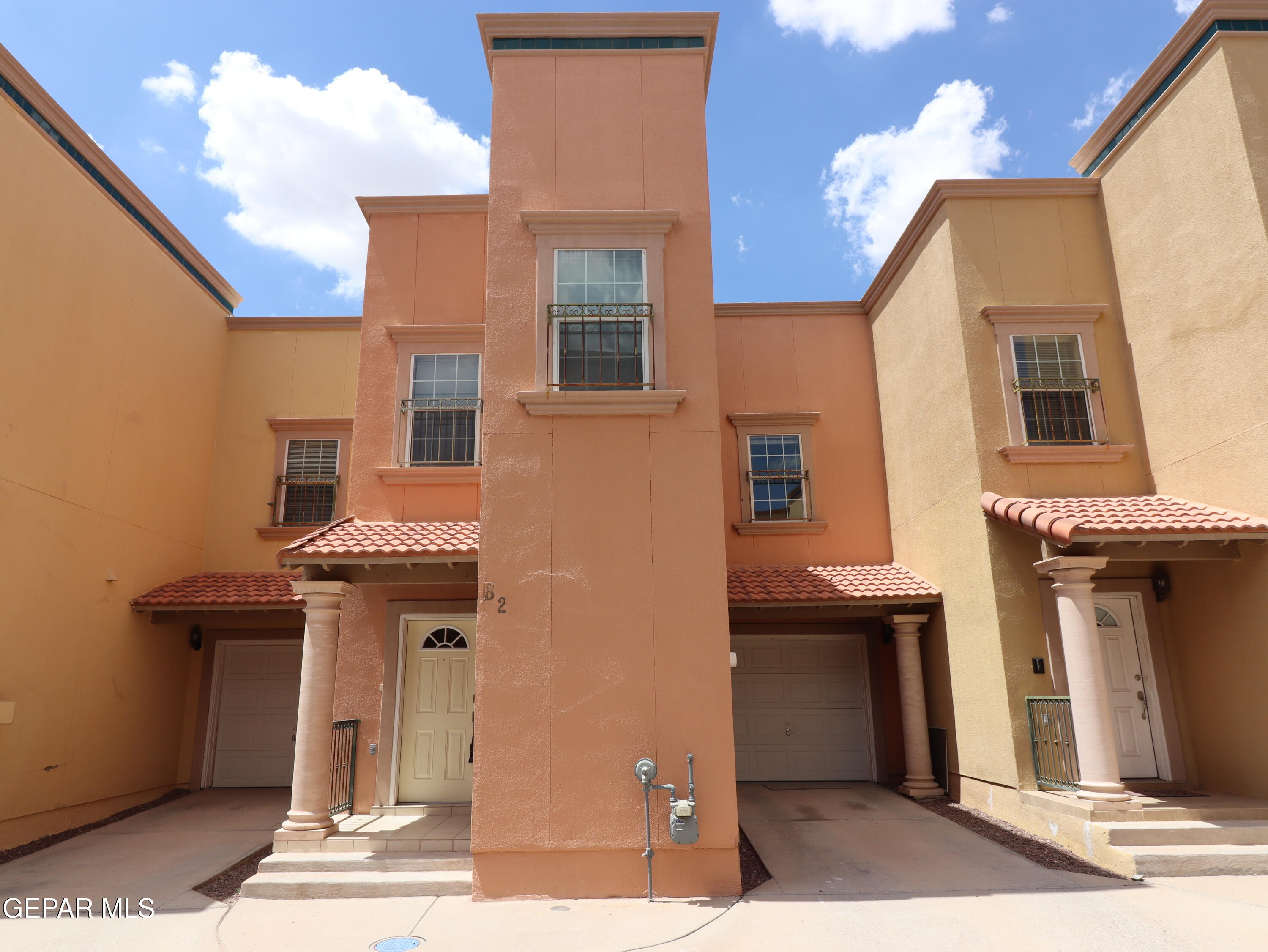 3150 N Yarbrough Drive B2, El Paso, TX 79935