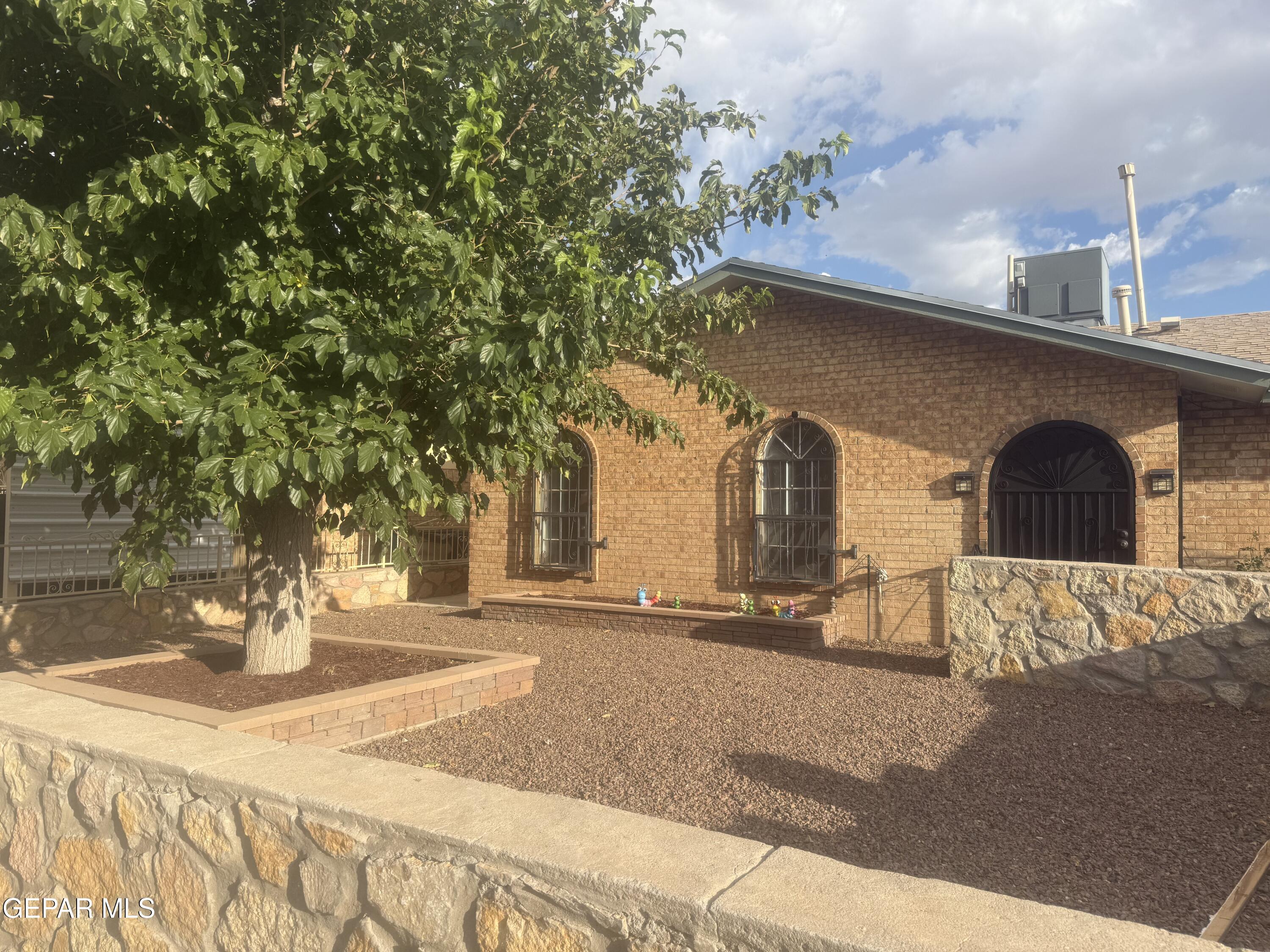 5744 Longview Circle, El Paso, TX 79924