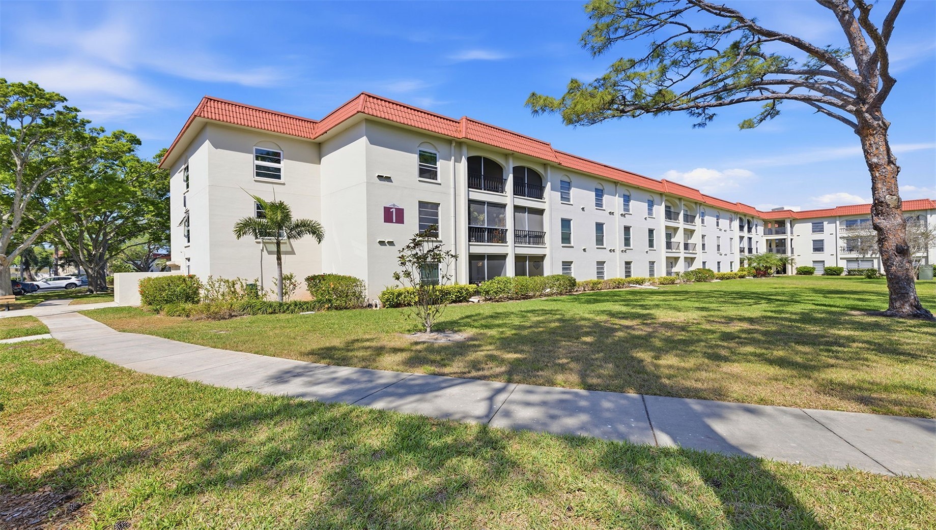 2700 BAYSHORE BOULEVARD 1307
