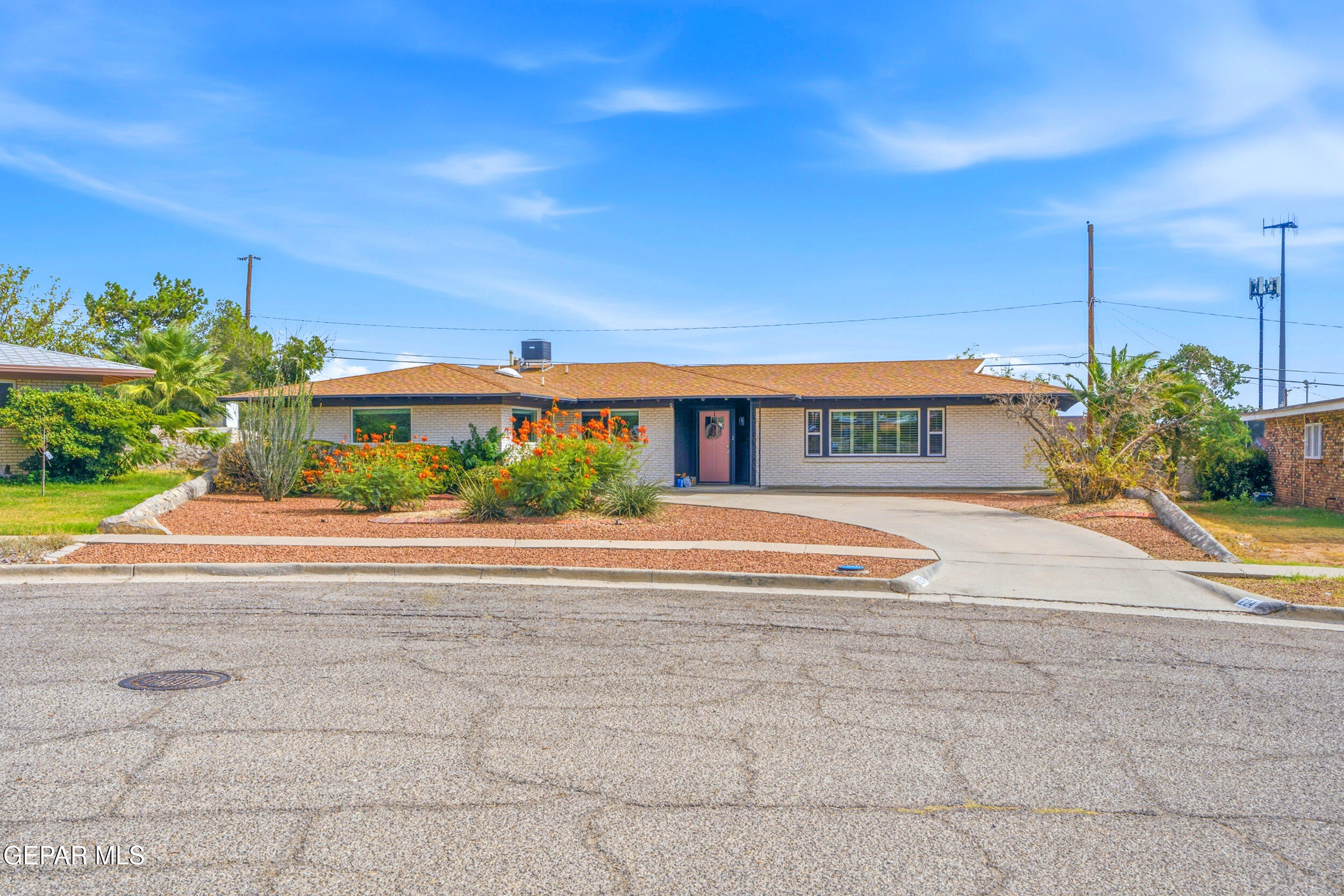 224 VIKING Drive, El Paso, TX 79912