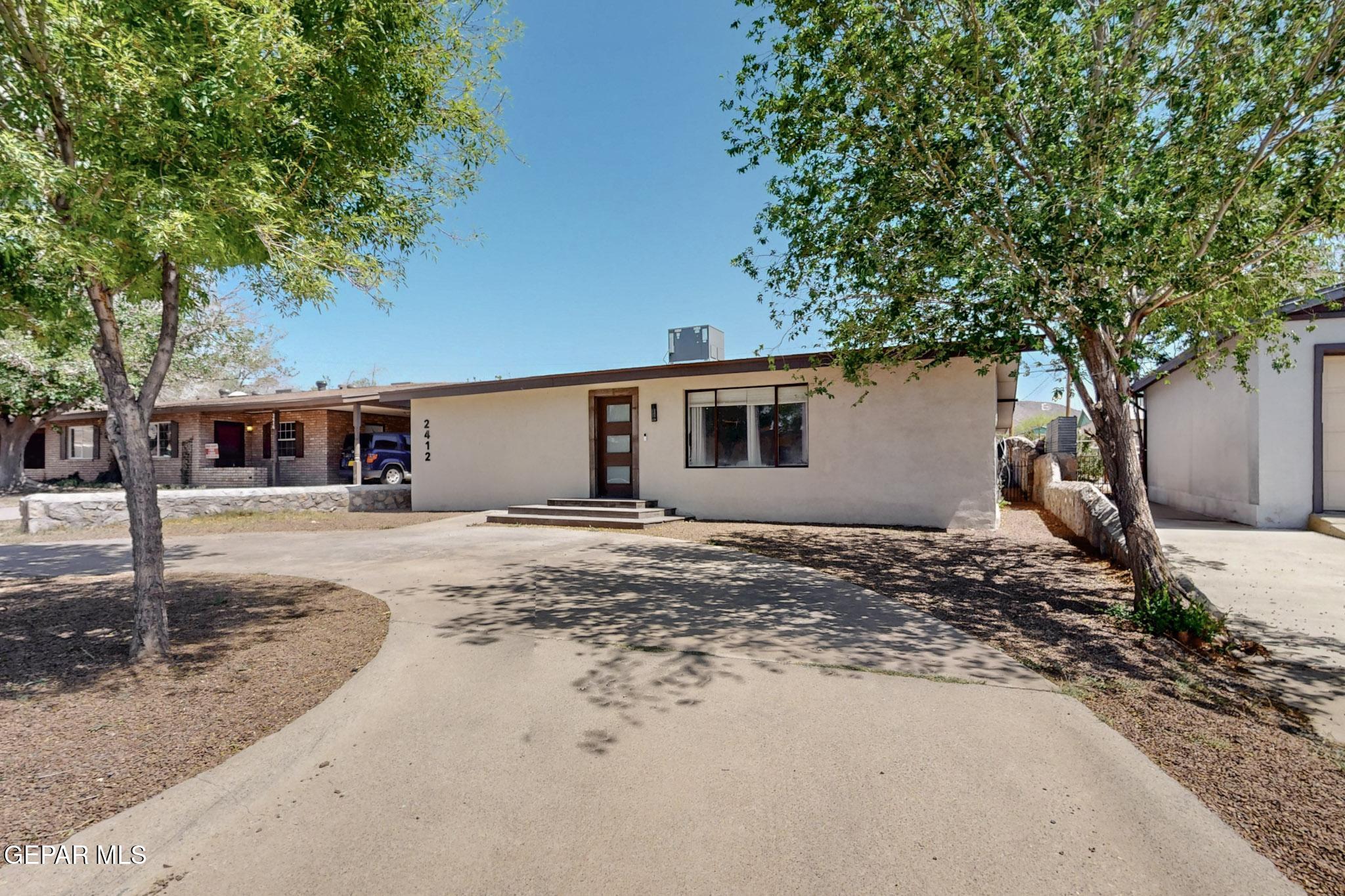 2412 N Campbell Street, El Paso, TX 79902