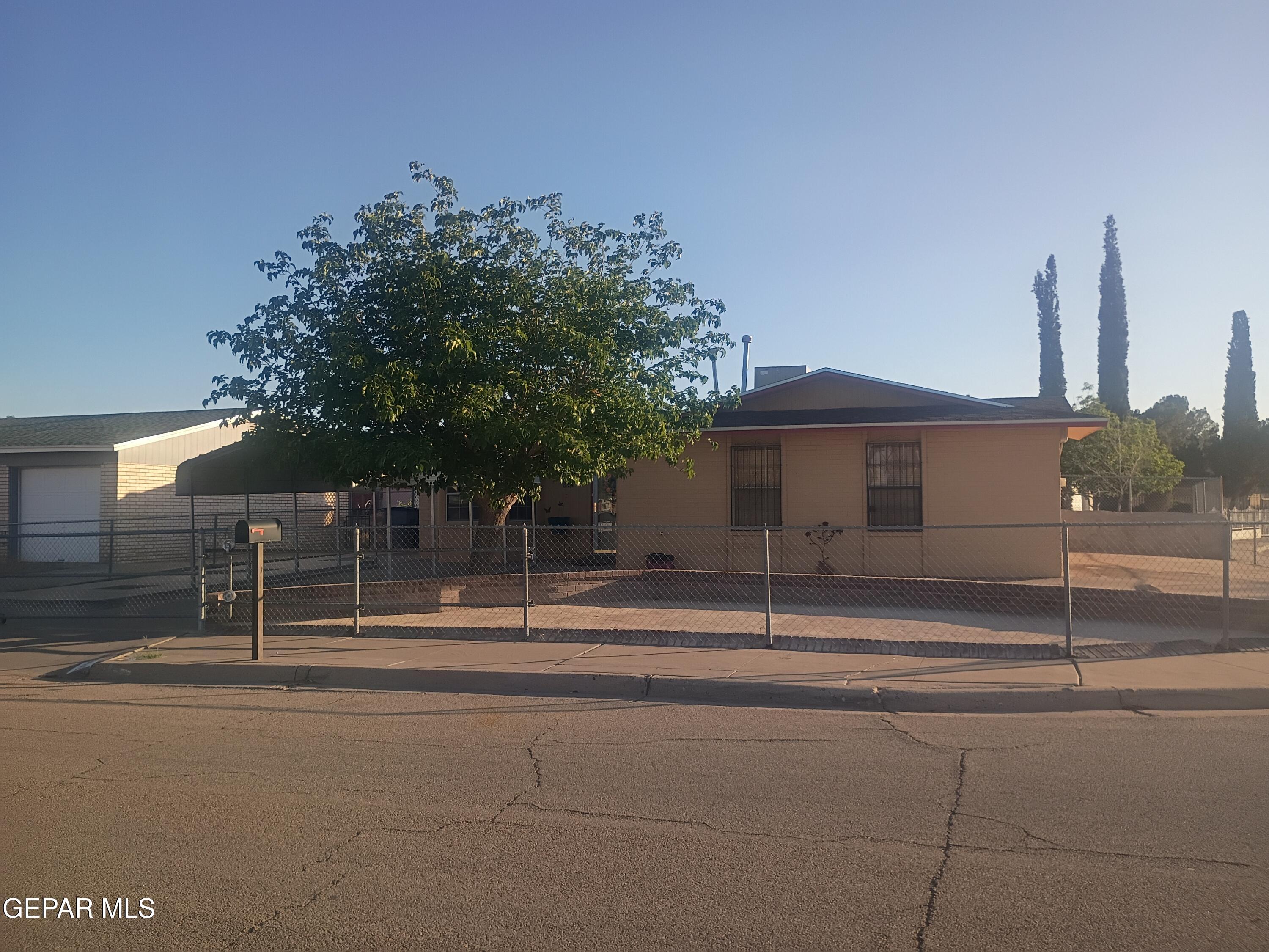 9842 LILLY Drive, El Paso, TX 79927