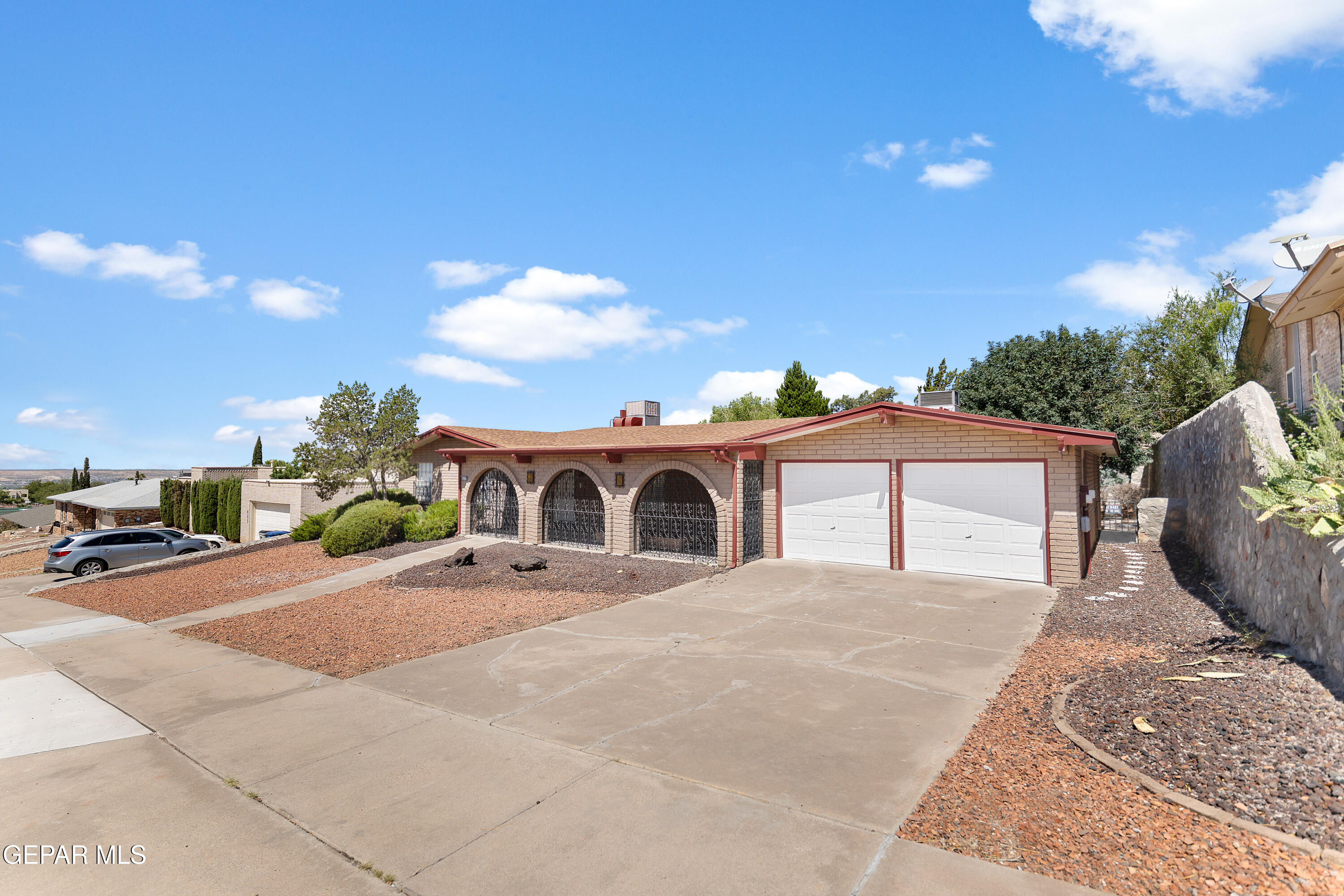 6249 BANDOLERO Drive, El Paso, TX 79912