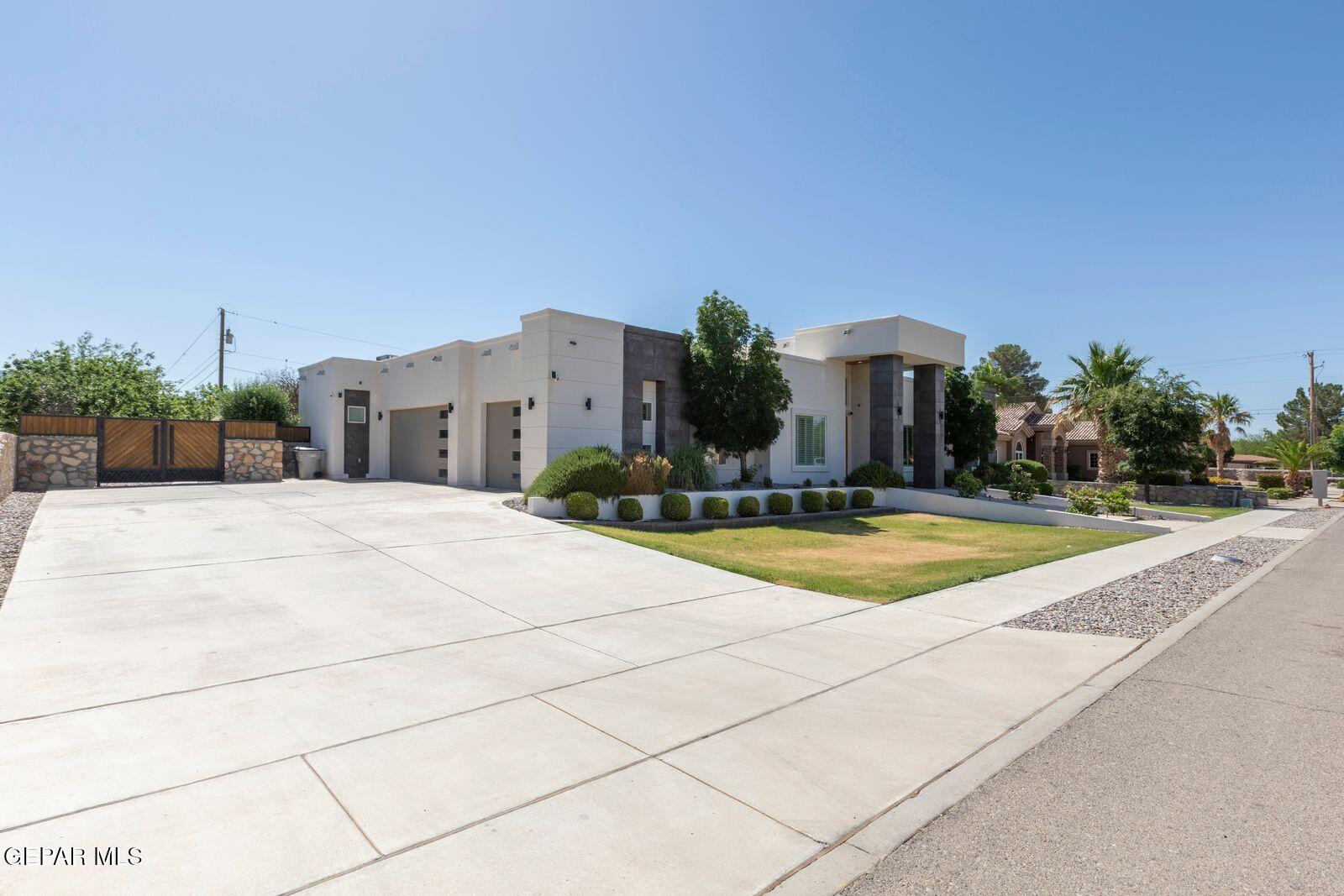 5404 E RIVER Lane, El Paso, TX 79932