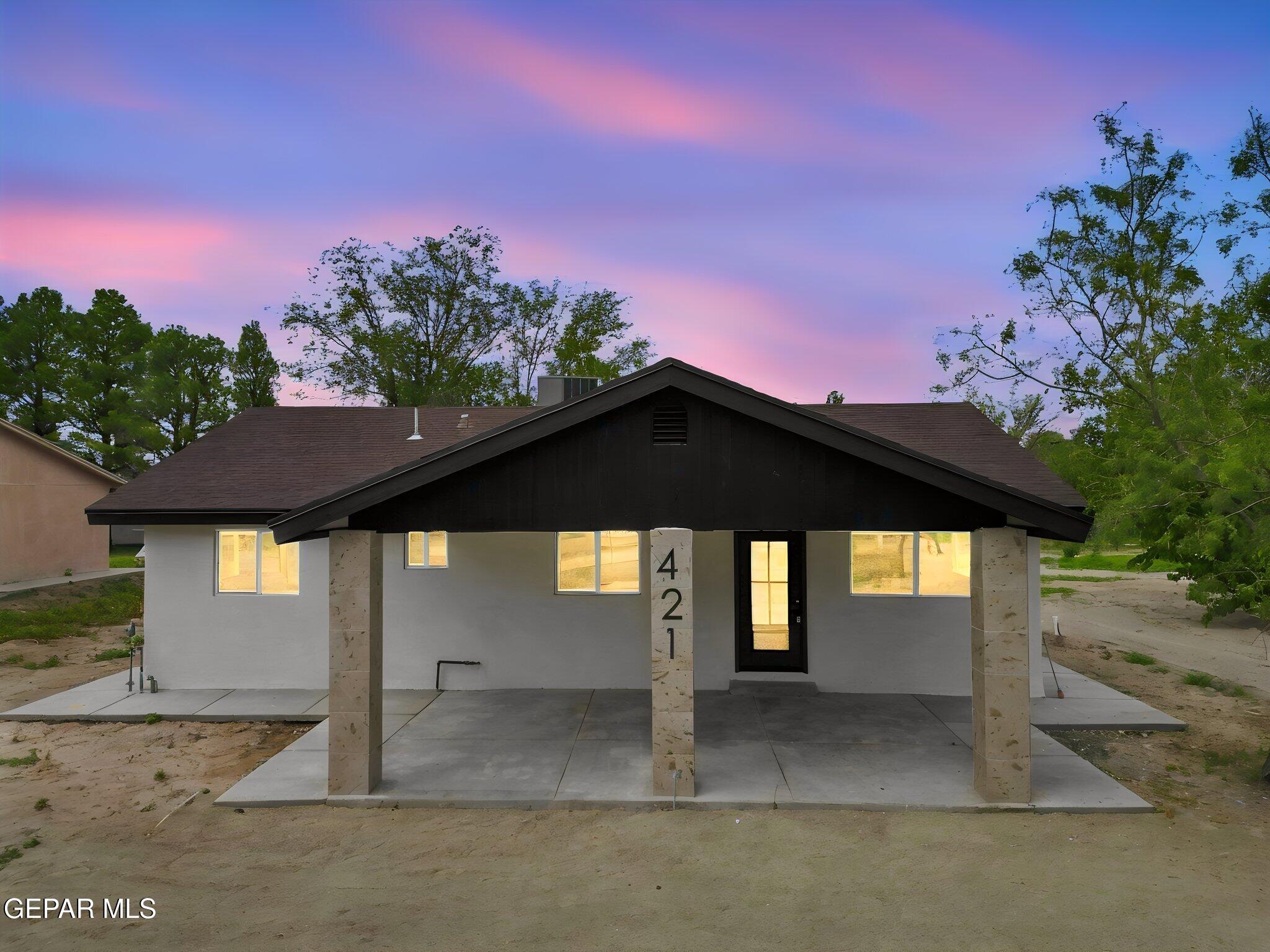 421 Santa Martina Drive, Socorro, TX 79927