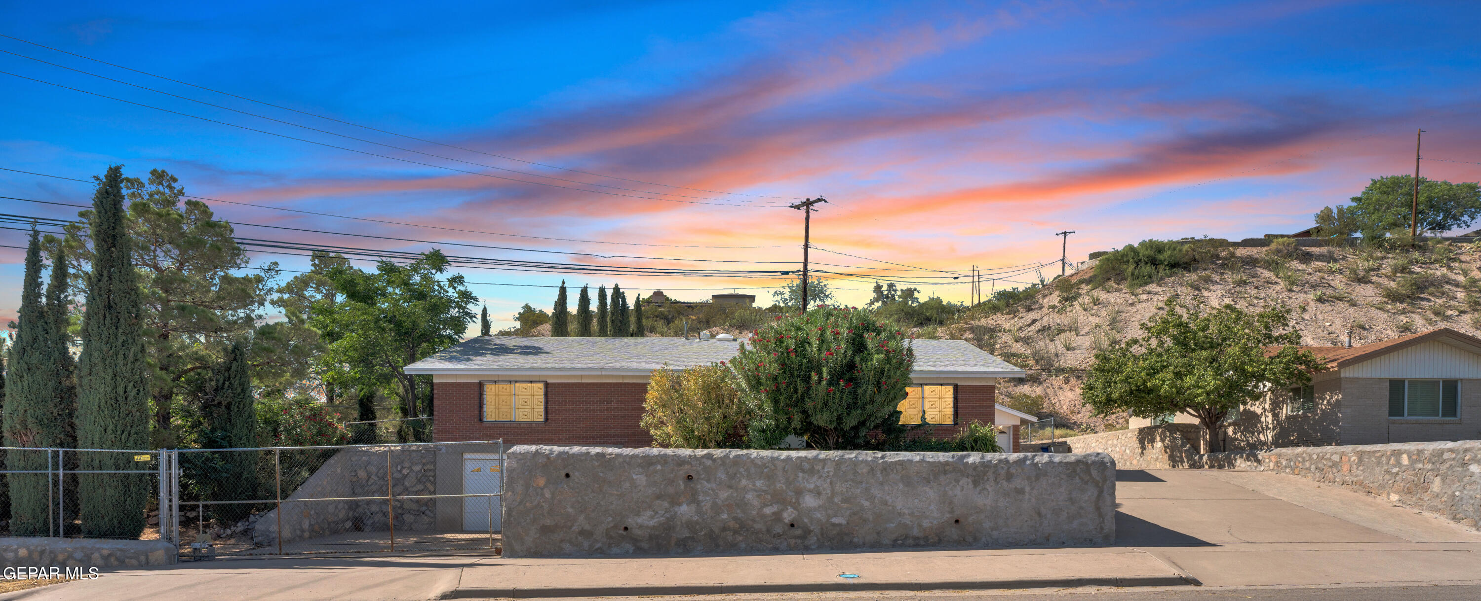 101 FOUNTAIN Road, El Paso, TX 79912