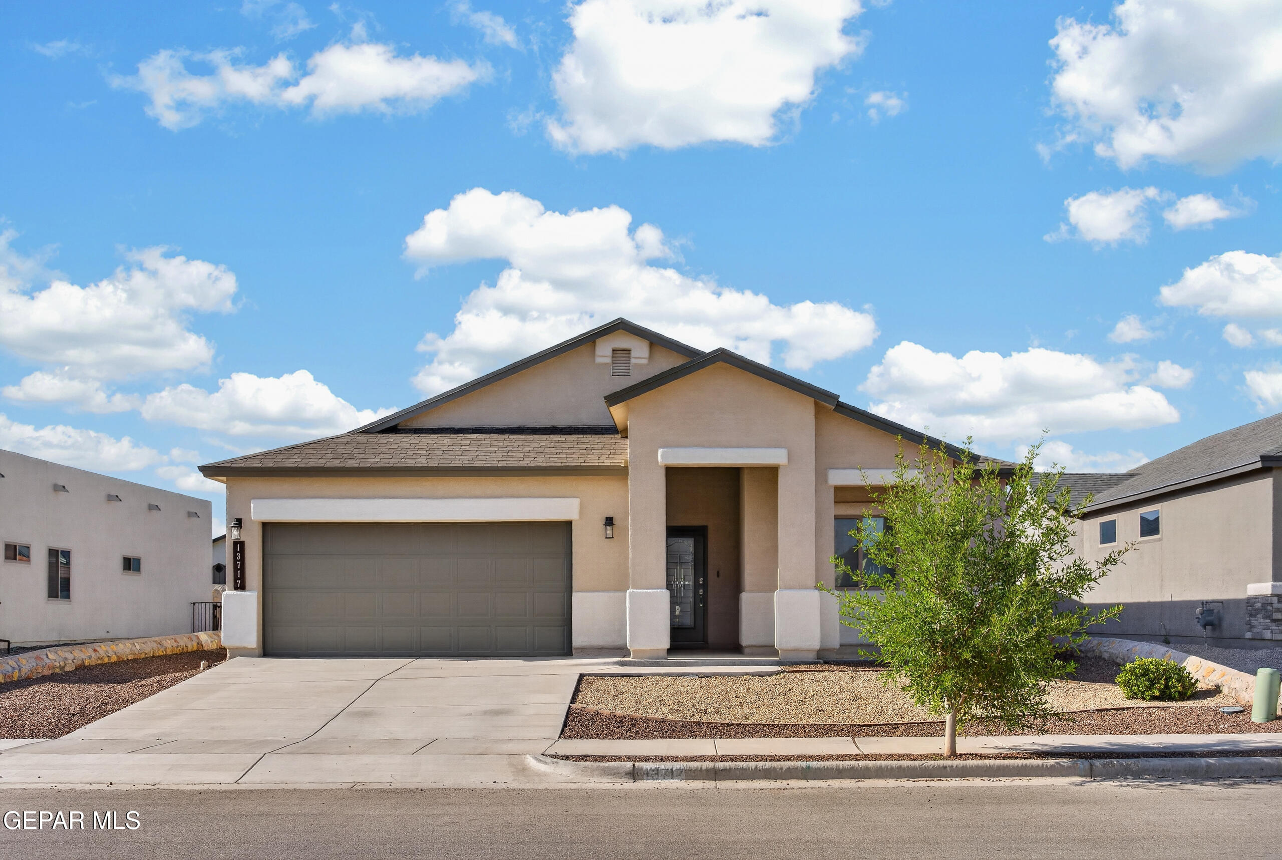 13717 Flora Vista Avenue, Horizon City, TX 79928