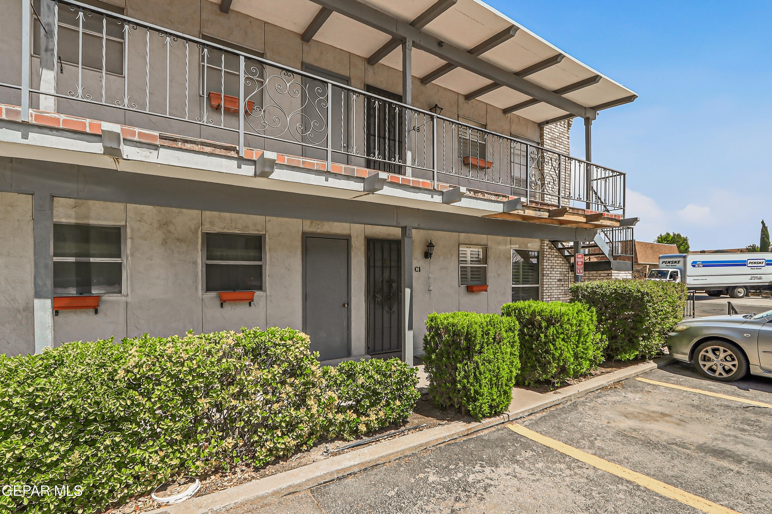 6700 ESCONDIDO Drive C1, El Paso, TX 79912