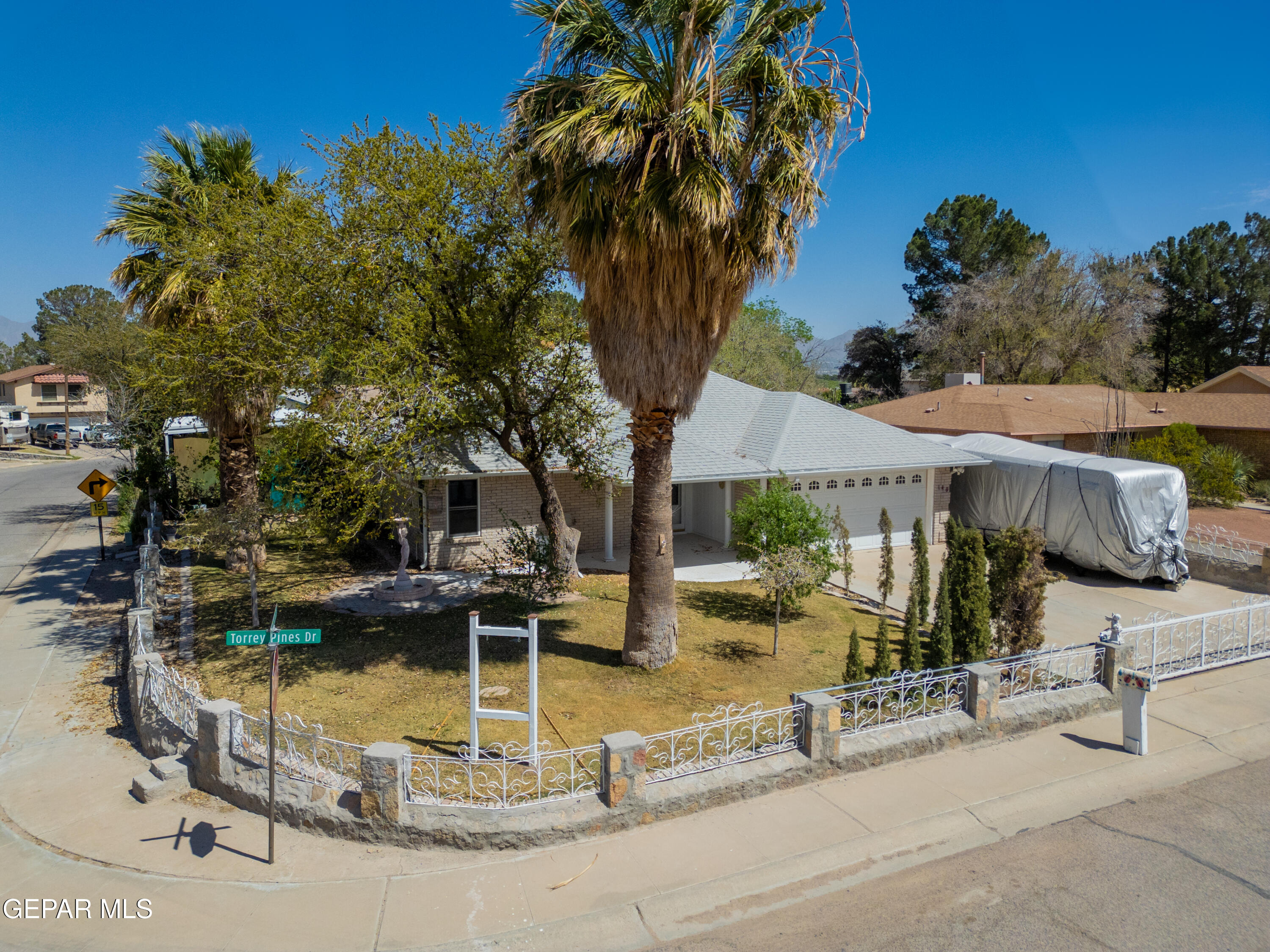 140 TORREY PINES Drive, Santa Teresa, NM 88008