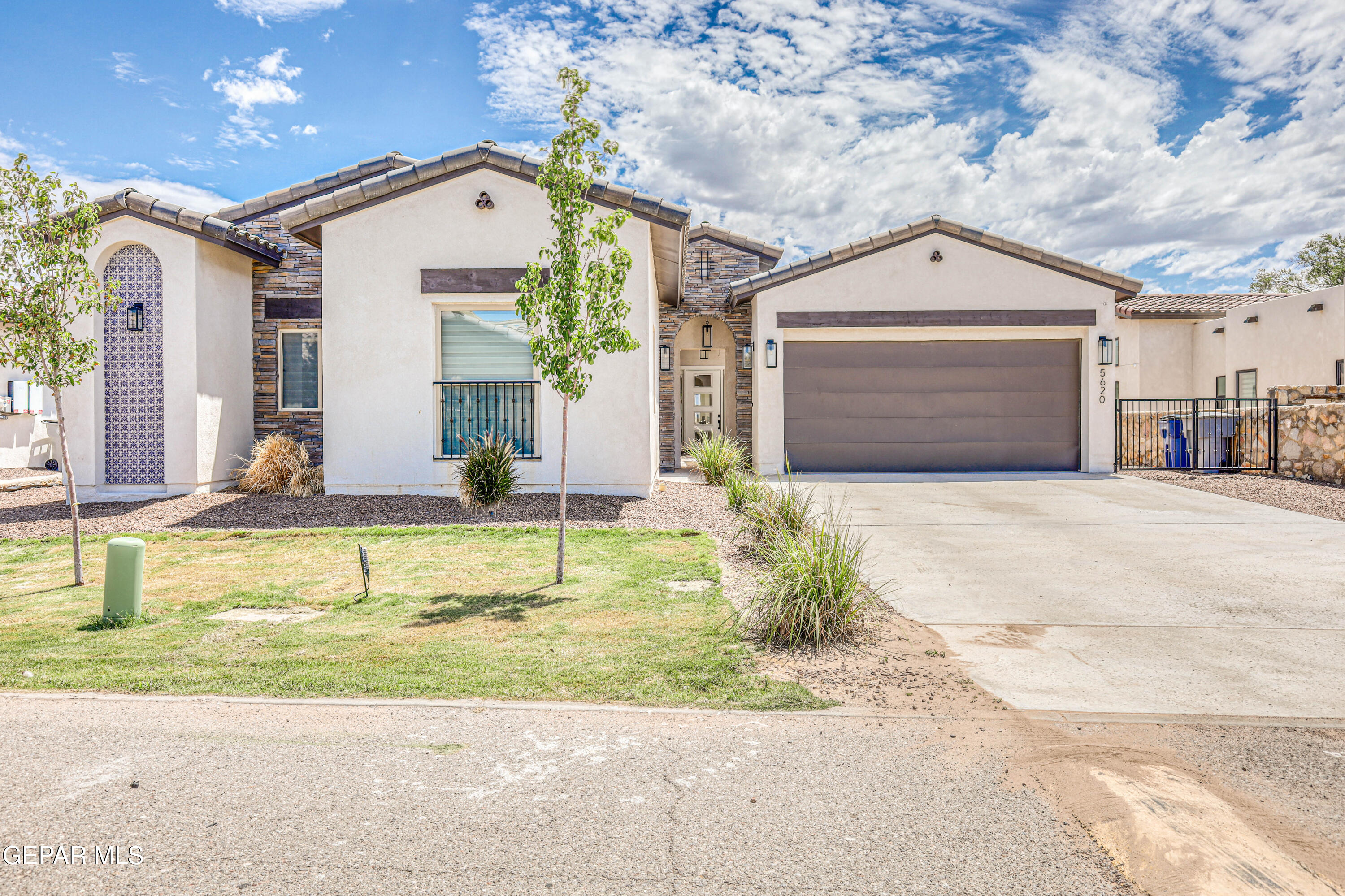 5620 RIVER RUN Street, El Paso, TX 79932