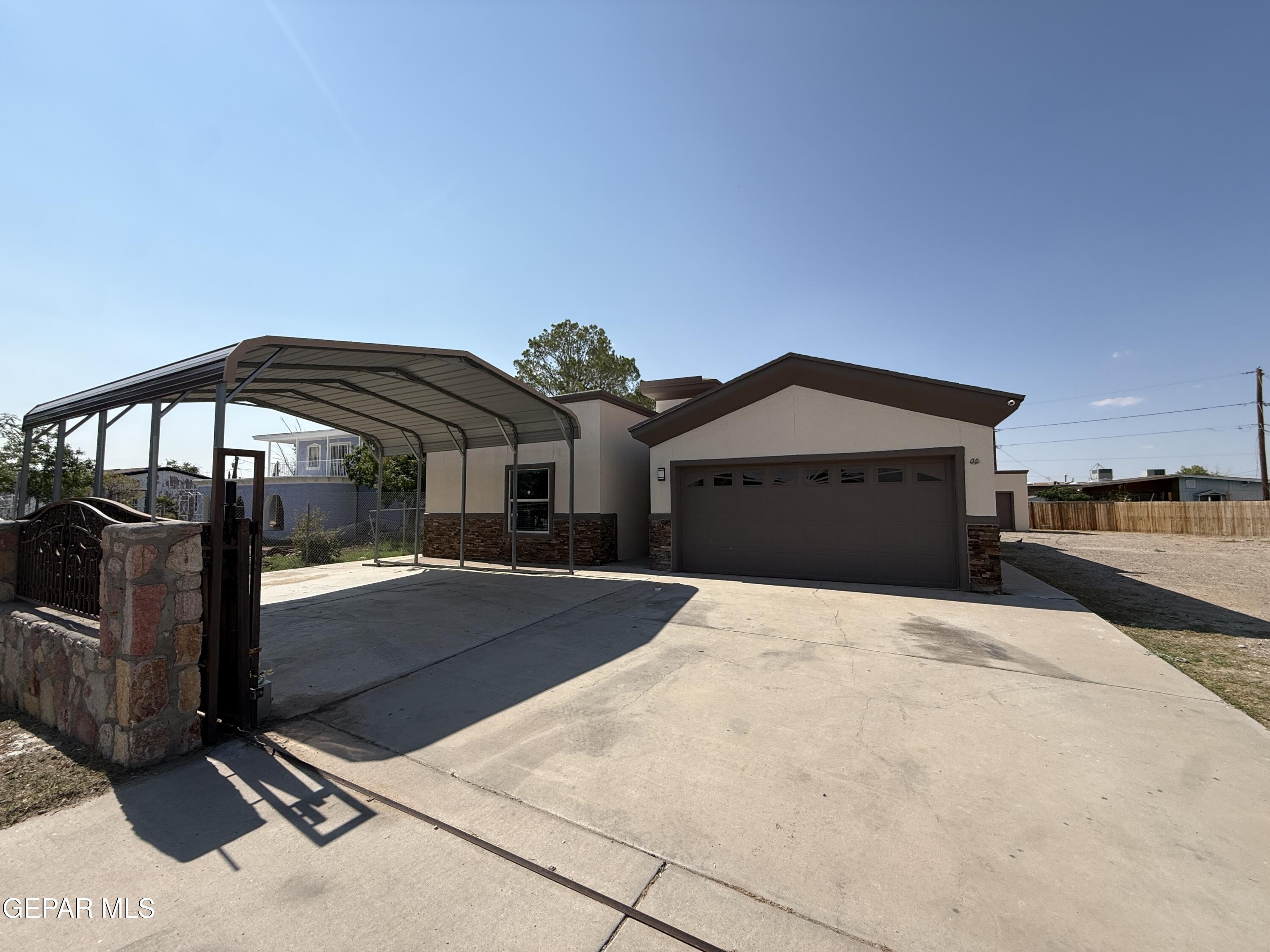 707 CAMICHIN Place, Socorro, TX 79927