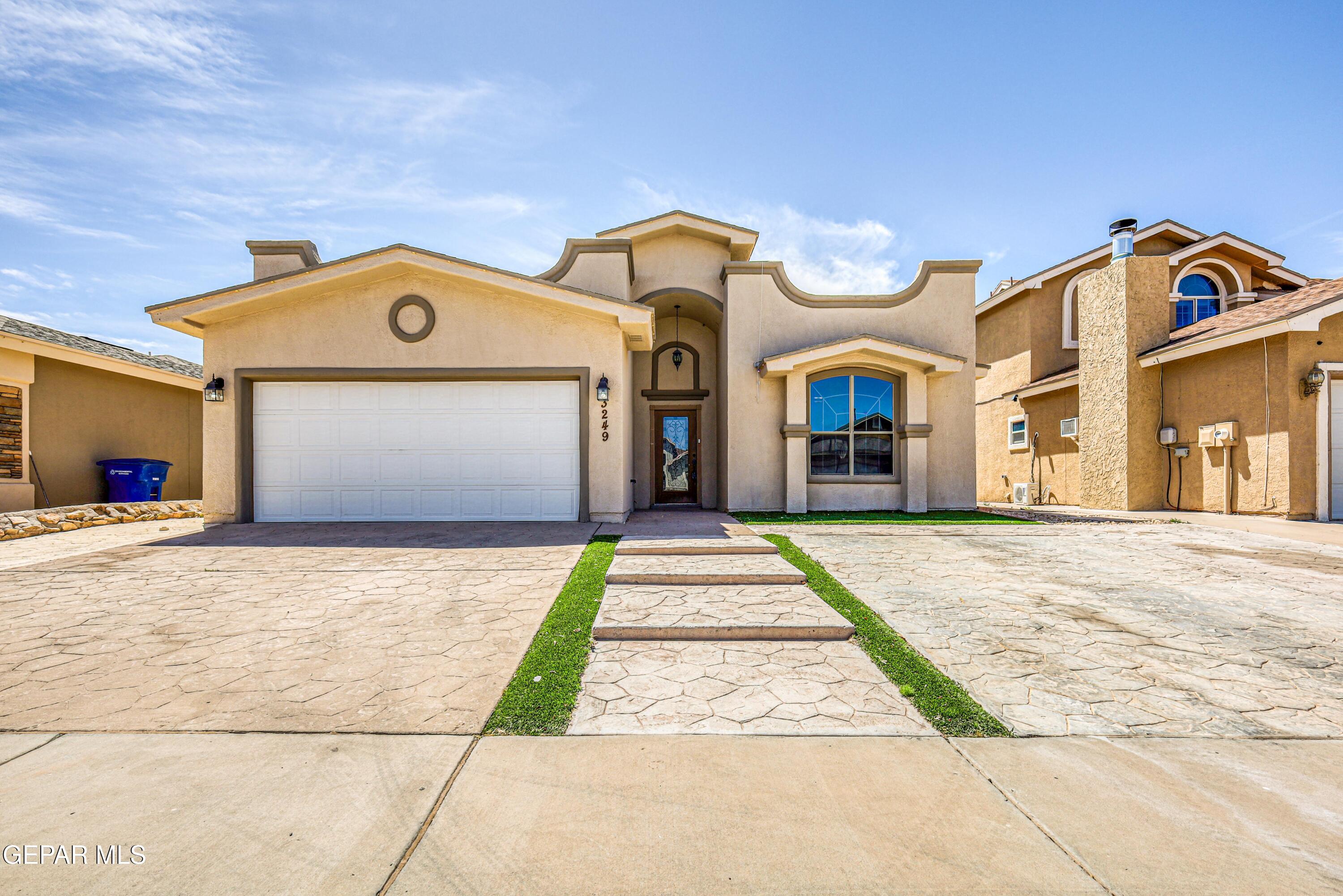 3249 GOLD POINT Drive, El Paso, TX 79938