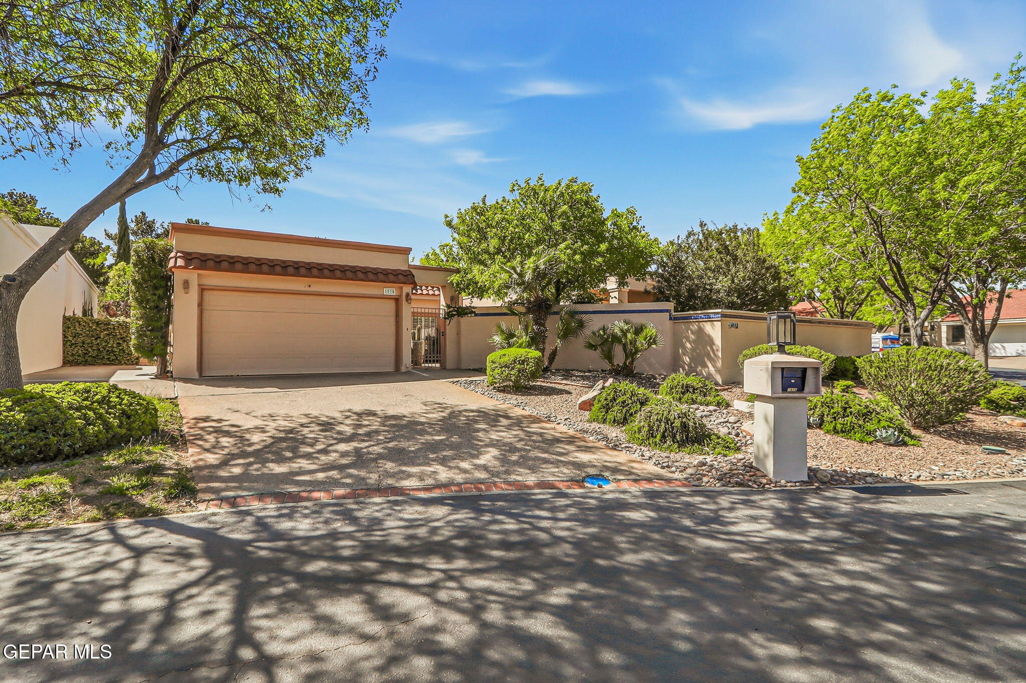 1038 LOS JARDINES Circle, El Paso, TX 79912
