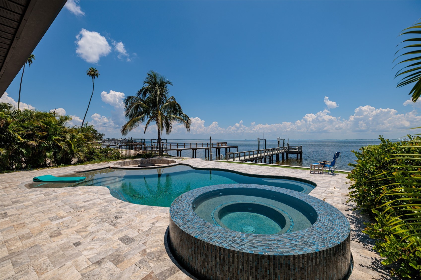 3319 BAYSHORE BOULEVARD NE