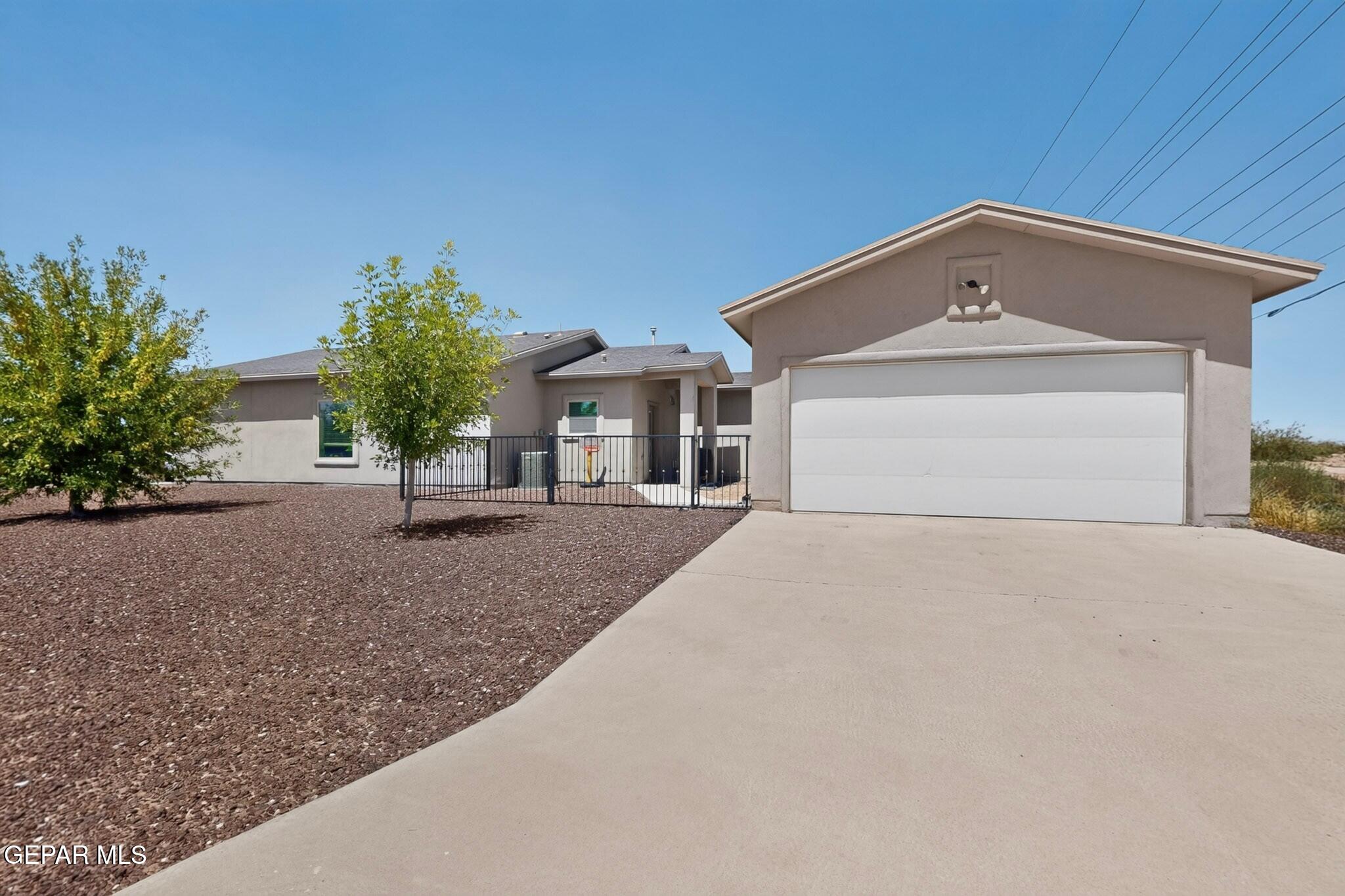 204 Dora Baltea Place Place, Horizon City, TX 79928