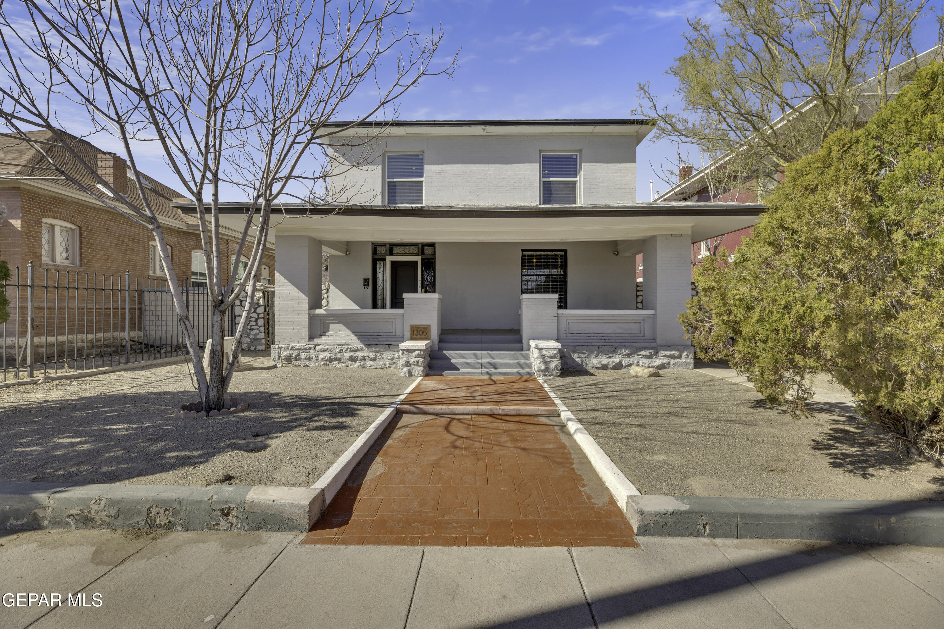 1305 E RIO GRANDE Avenue, El Paso, TX 79902