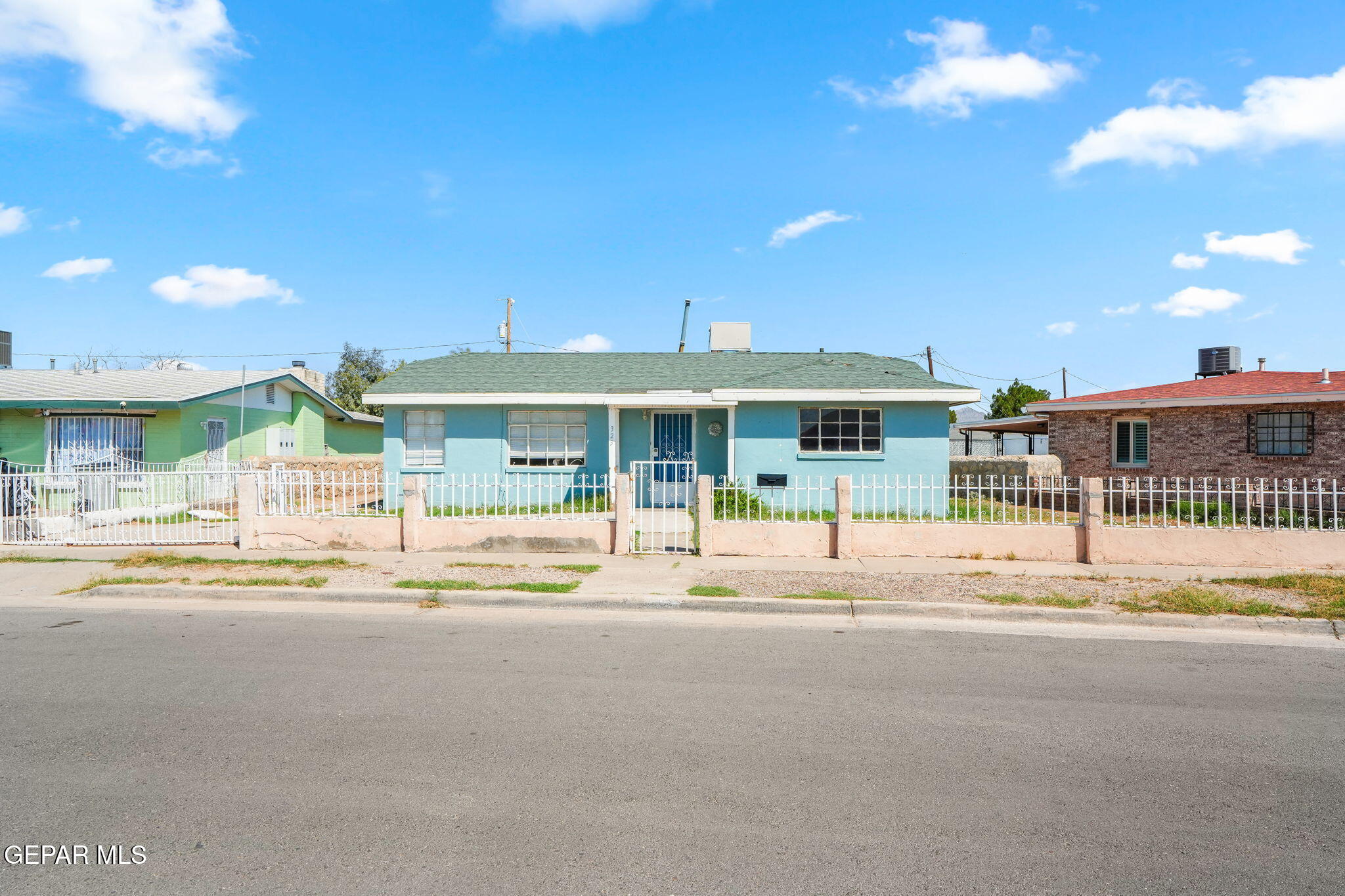 323 VIVIAN Drive, El Paso, TX 79915