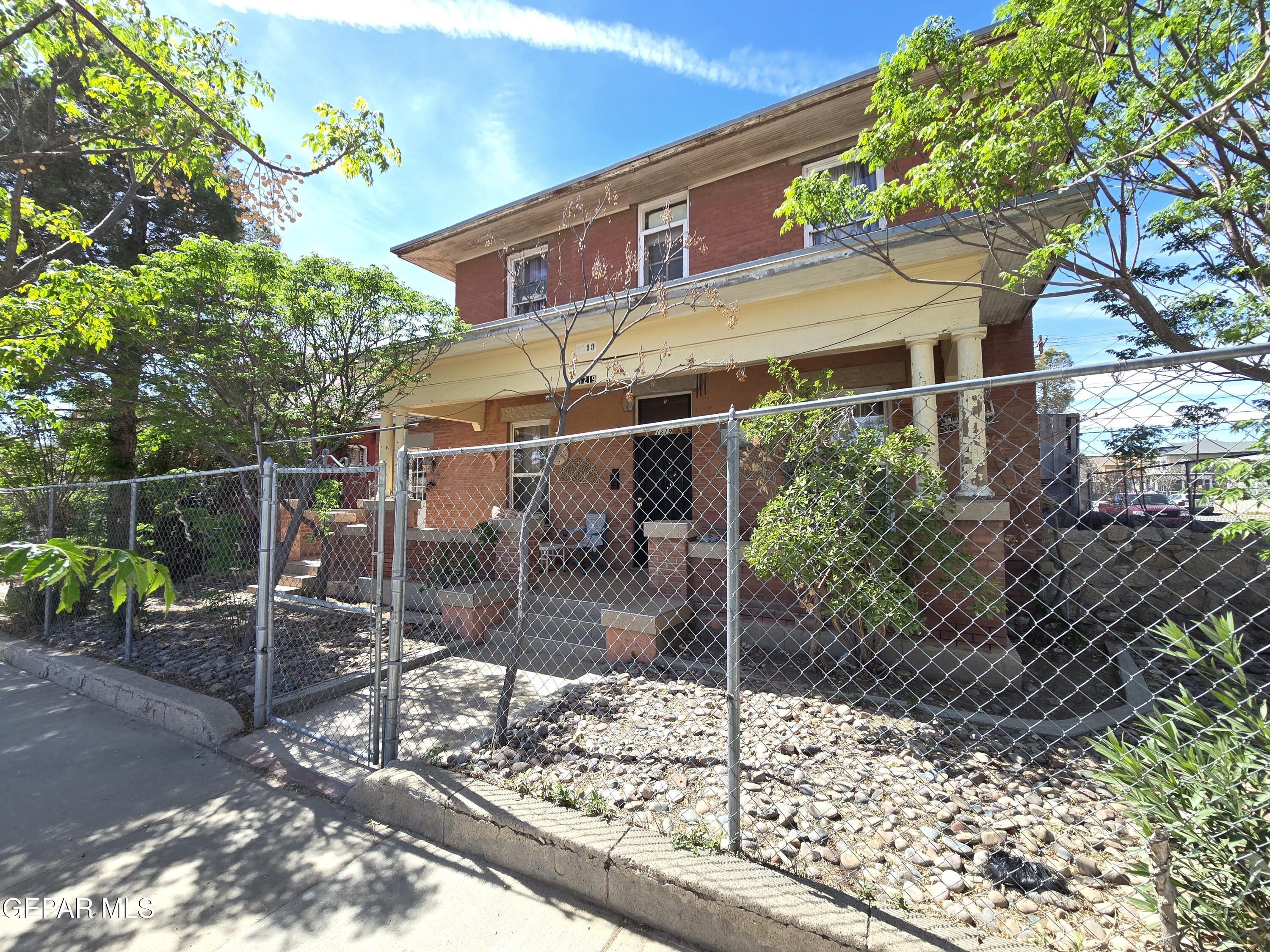 1219 N FLORENCE Street, El Paso, TX 79902