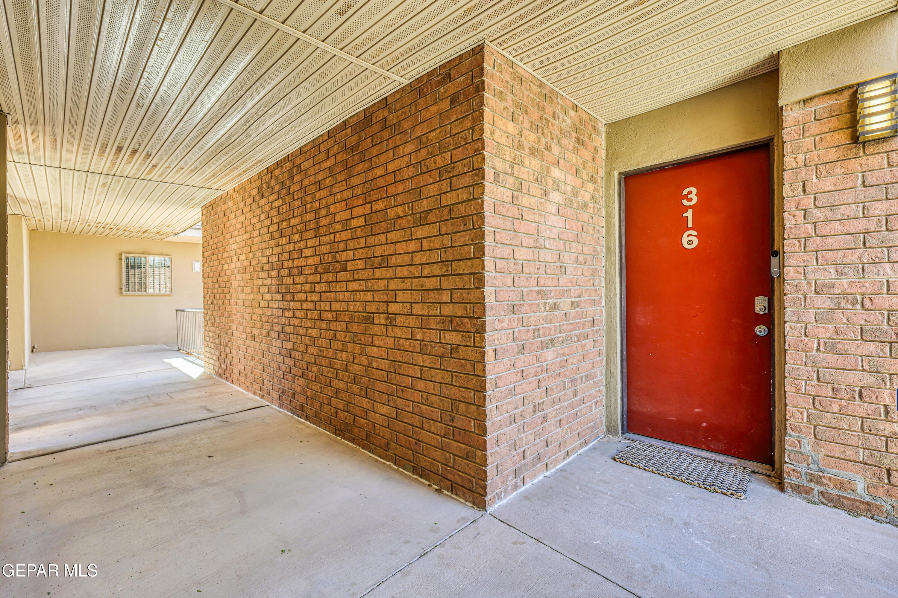 4433 N Stanton Street E 316, El Paso, TX 79902